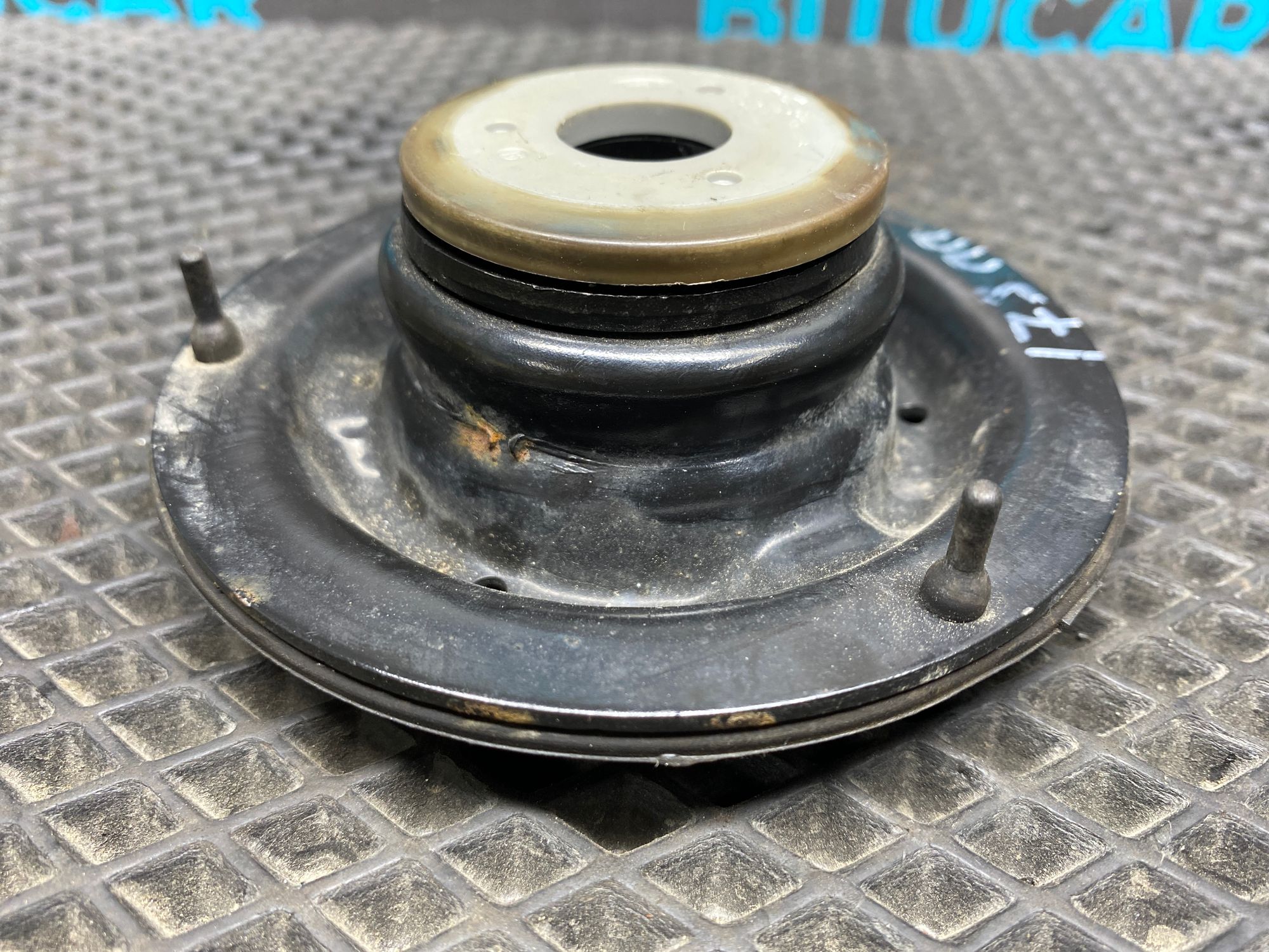 https://ycs.partsauto.market/partsauto-images/thmbs/userImages/c8f07ba63eb5b2f0f6006ea854bf8f7d/part/91e20a22-3982-40c1-b227-21fd7b770131_1777272153196.jpg