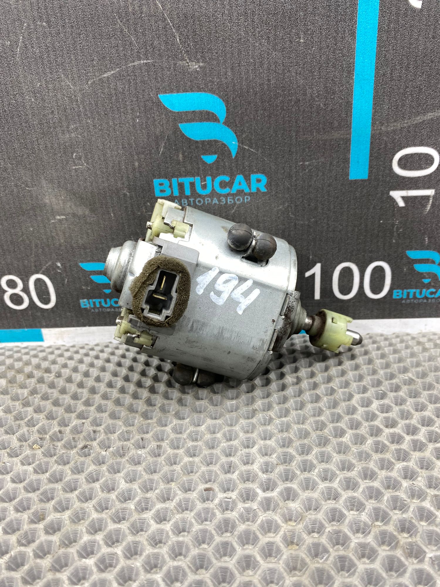 https://ycs.partsauto.market/partsauto-images/thmbs/userImages/c8f07ba63eb5b2f0f6006ea854bf8f7d/part/9261c554-1de2-459e-a176-8911ffbee048_1769255043970.jpg