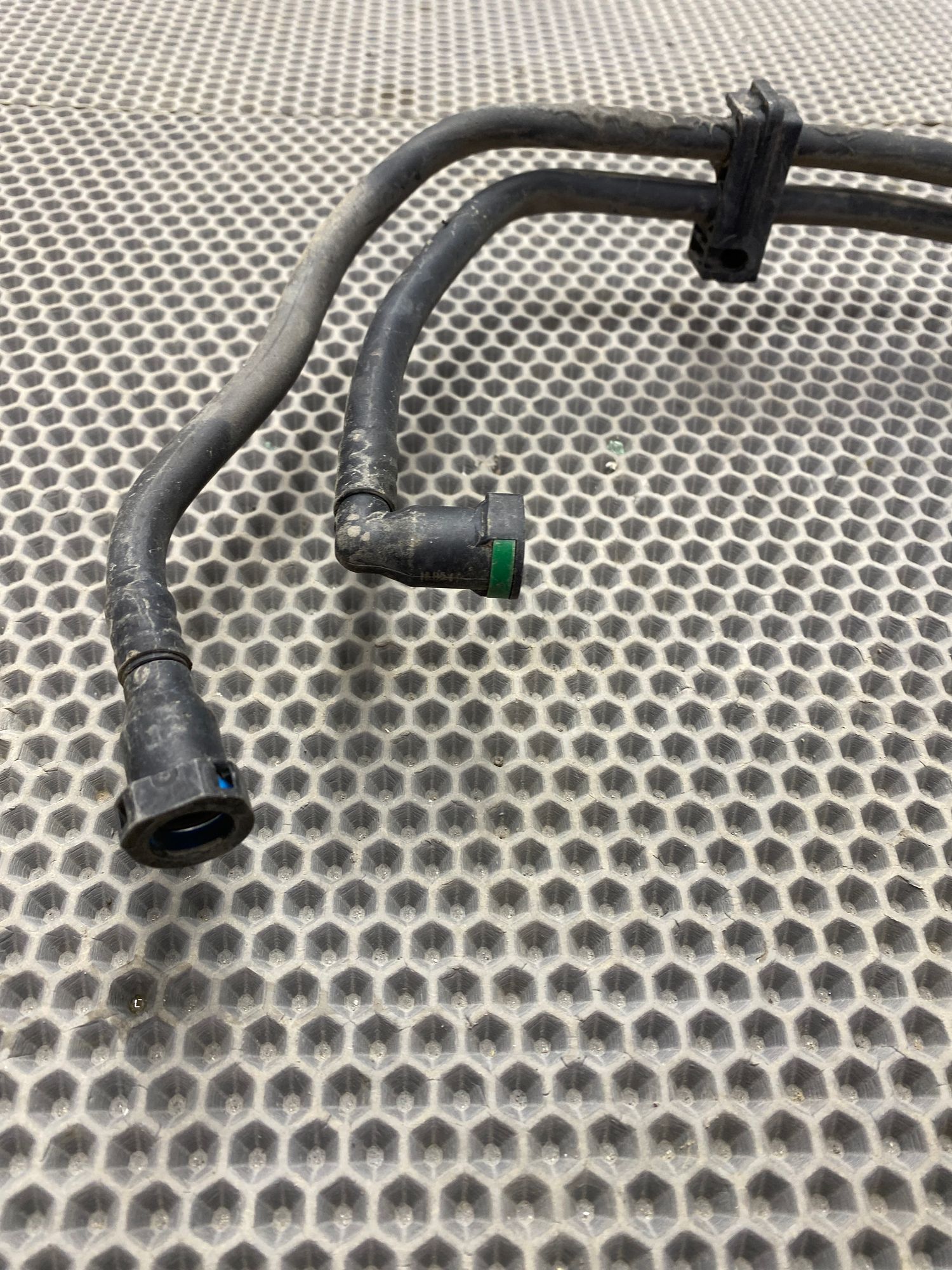 https://ycs.partsauto.market/partsauto-images/thmbs/userImages/c8f07ba63eb5b2f0f6006ea854bf8f7d/part/93d56566-5885-453e-bfab-246804a2616b_1777371696559.jpg