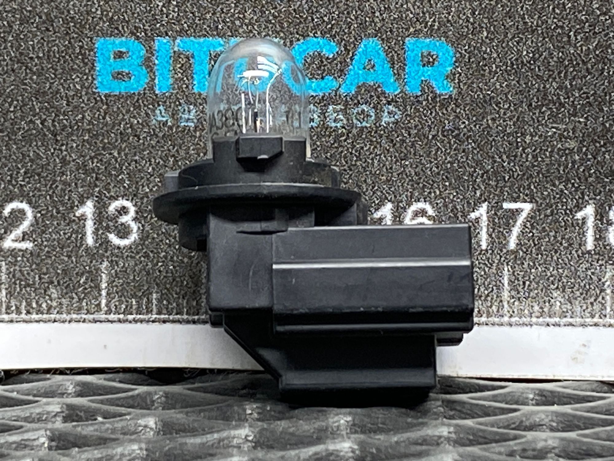 https://ycs.partsauto.market/partsauto-images/thmbs/userImages/c8f07ba63eb5b2f0f6006ea854bf8f7d/part/946f63ff-091c-477a-8fa8-448032b166b3_1777724325508.jpg