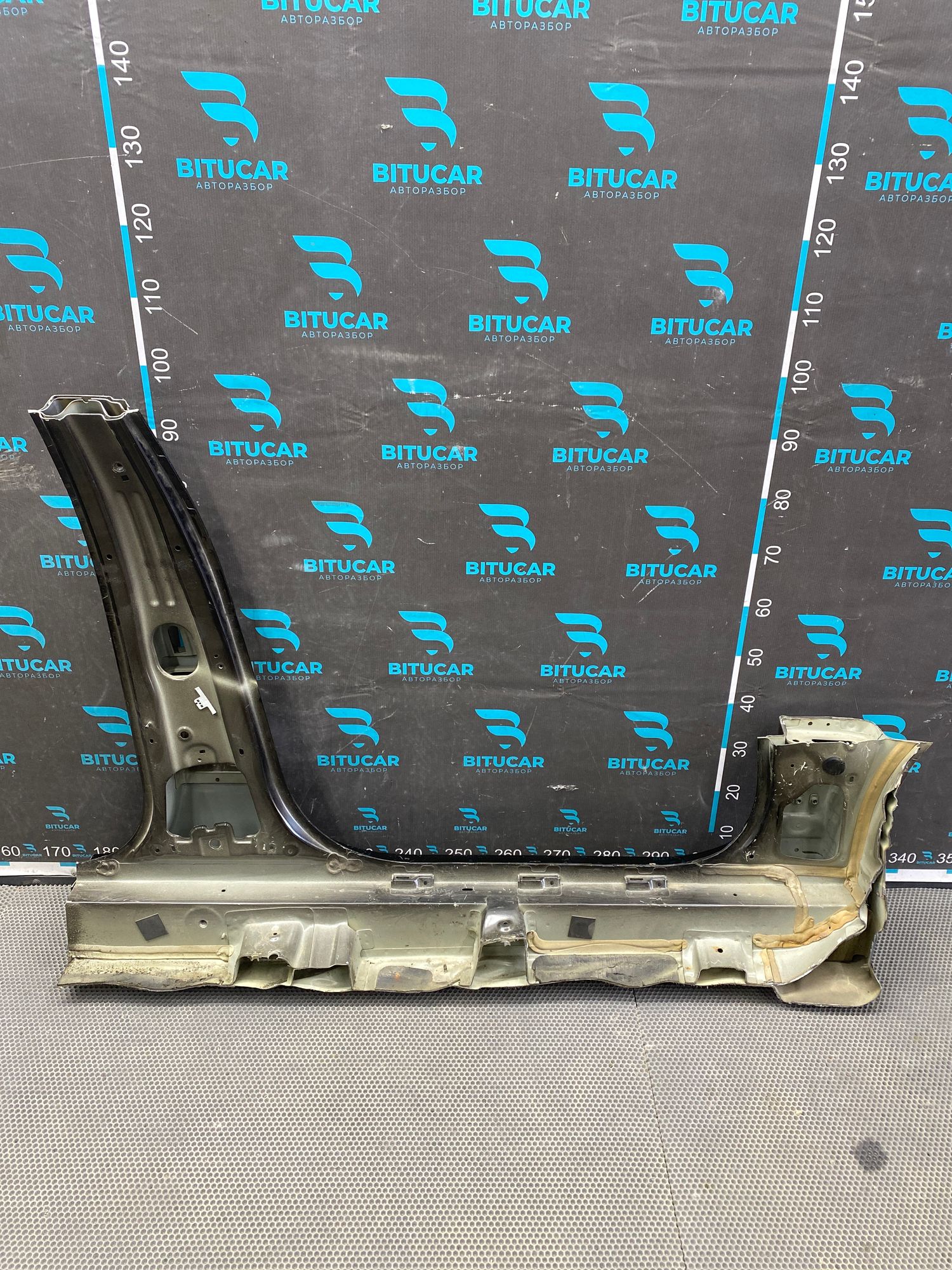 https://ycs.partsauto.market/partsauto-images/thmbs/userImages/c8f07ba63eb5b2f0f6006ea854bf8f7d/part/948704f2-71c0-4e83-a9ca-c200b5ddc908_1777388312786.jpg