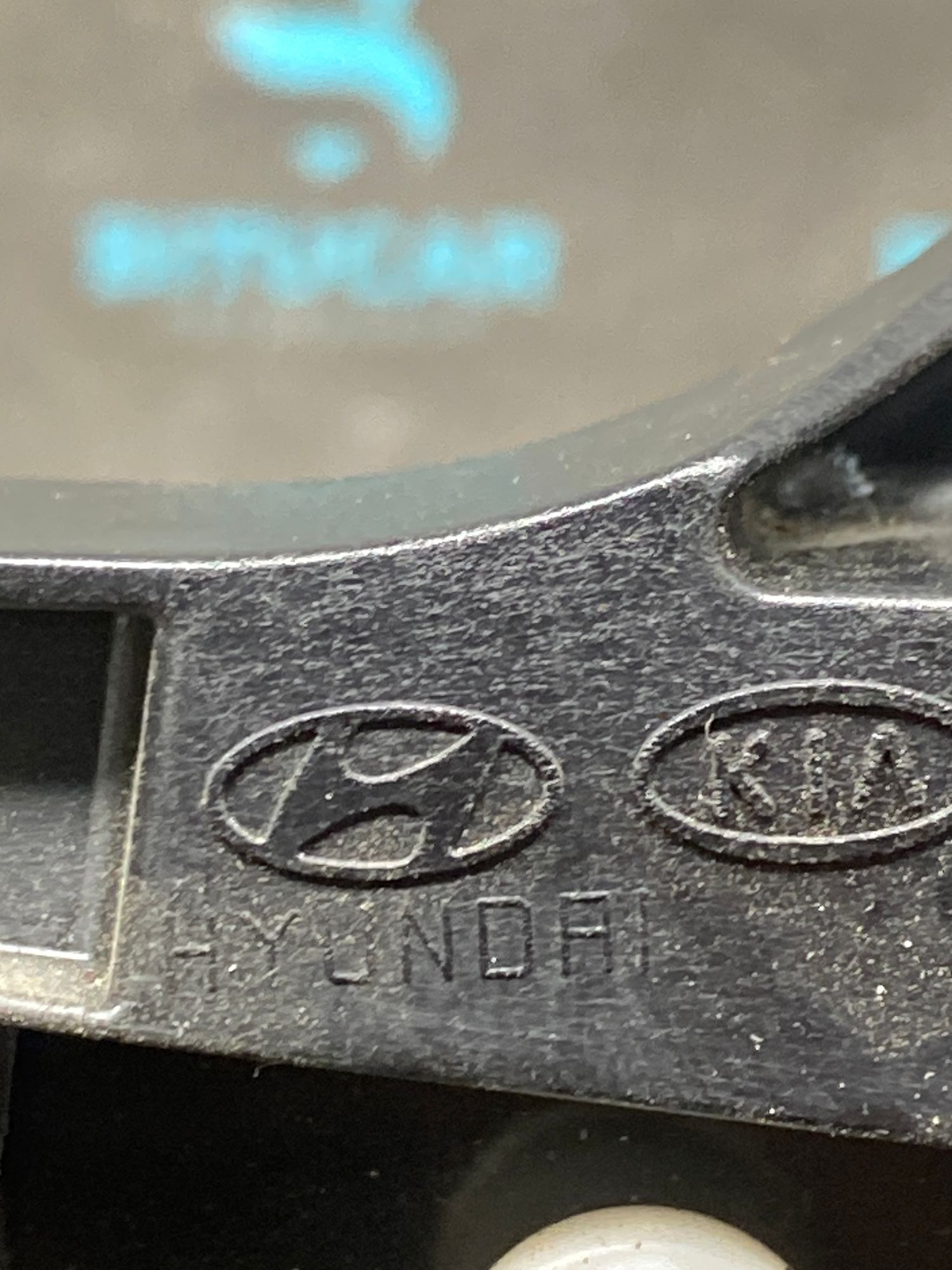https://ycs.partsauto.market/partsauto-images/thmbs/userImages/c8f07ba63eb5b2f0f6006ea854bf8f7d/part/949993bc-e508-4951-b20e-1be23996c317_1777454131135.jpg