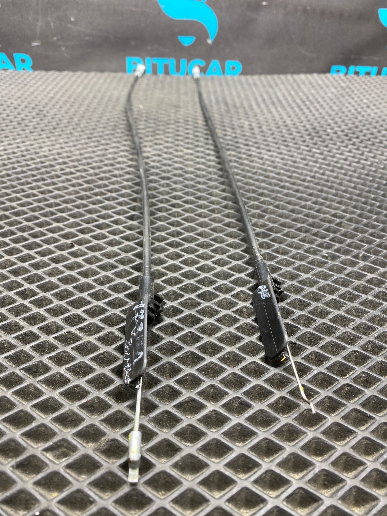 https://ycs.partsauto.market/partsauto-images/thmbs/userImages/c8f07ba63eb5b2f0f6006ea854bf8f7d/part/95464b95-f16d-49b5-977c-97c708fc9ca5_1776953258476.jpg