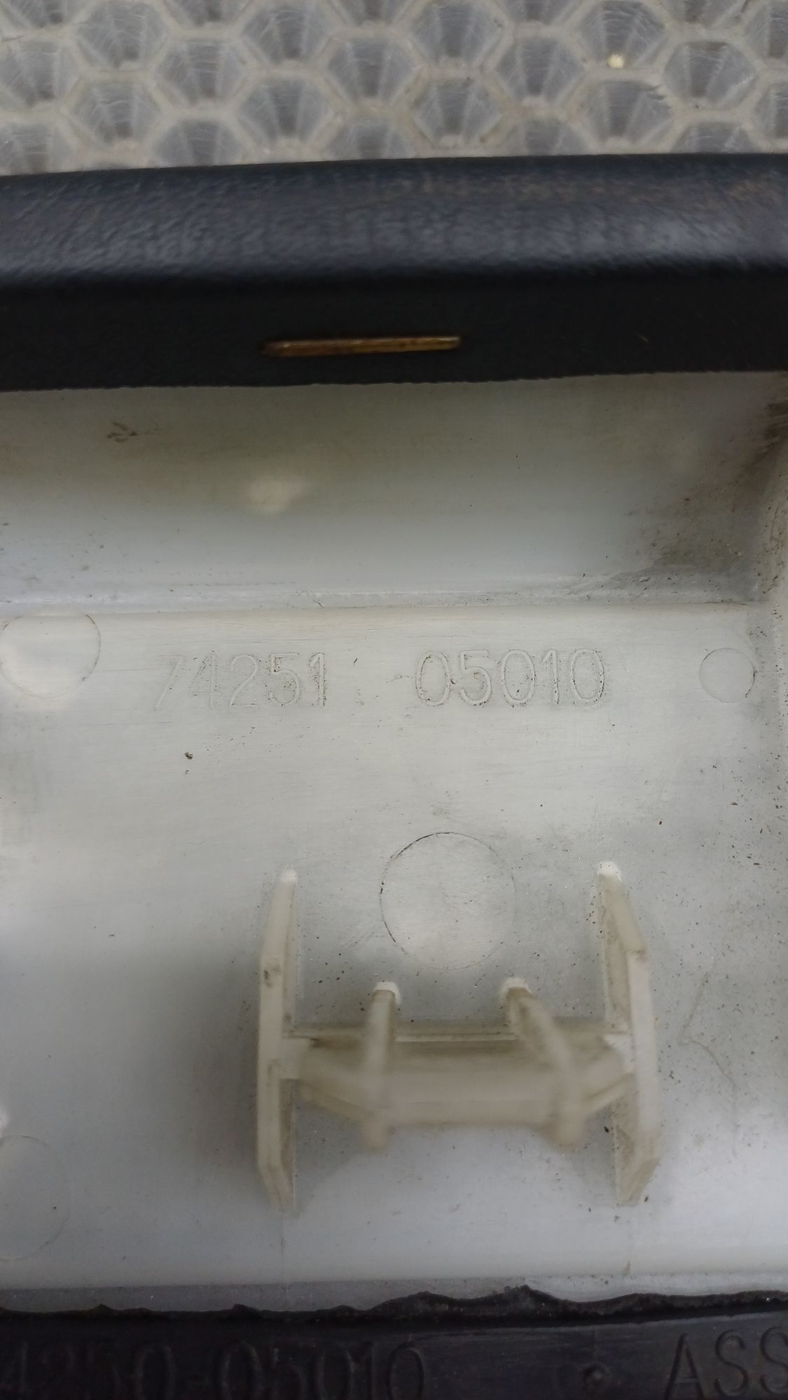 Б/У Накладка на внутреннюю ручку двери  правая Toyota CARINA E 6 дорест. 1992—1996 1994 Зеленый, 499 рублей, Краснодар