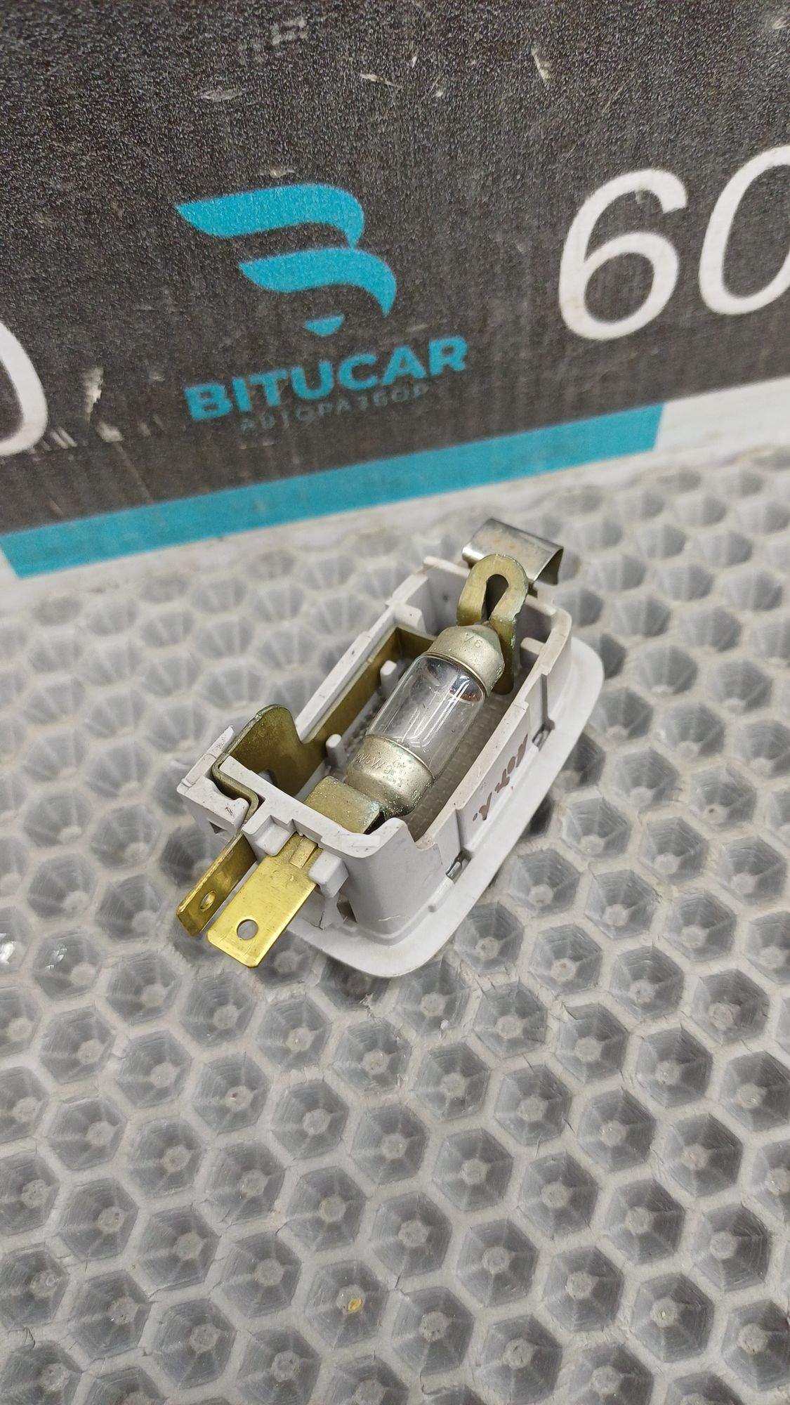https://ycs.partsauto.market/partsauto-images/thmbs/userImages/c8f07ba63eb5b2f0f6006ea854bf8f7d/part/96252c56-5357-4772-9c62-957135b9f173_1774969209890.jpg