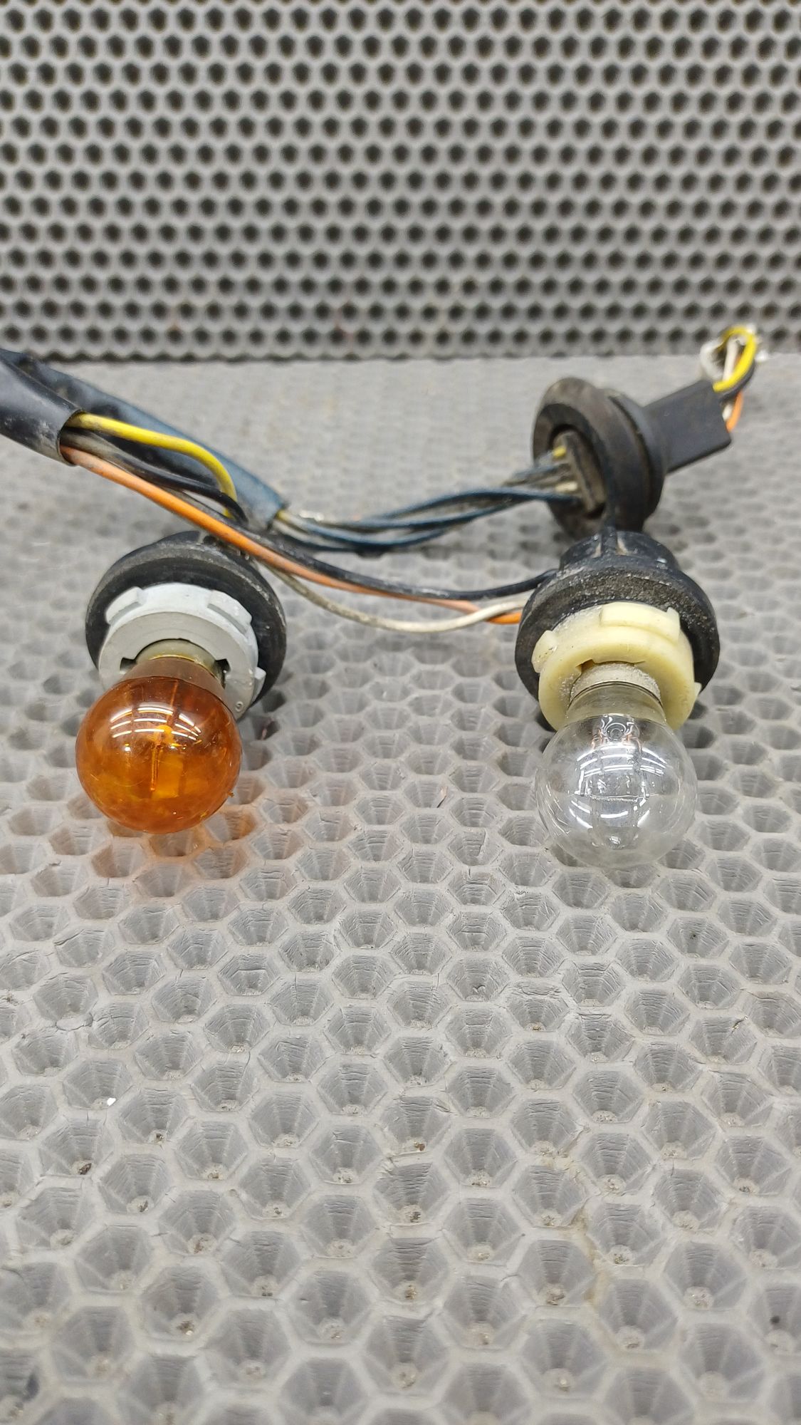 Б/У проводка заднего левого фонаря Toyota CARINA E 6 дорест. 1992—1996 1994 Зеленый, 990 рублей, Краснодар