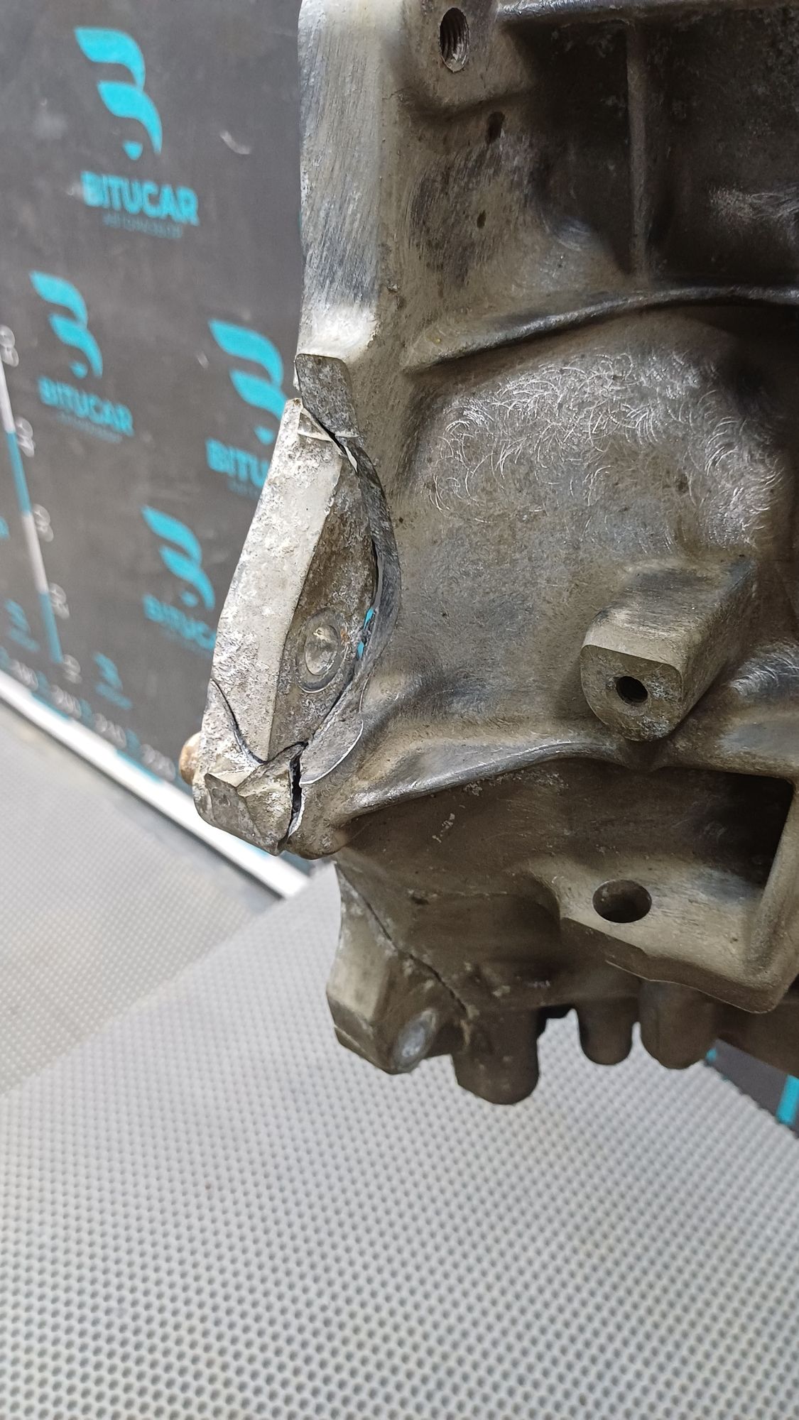 https://ycs.partsauto.market/partsauto-images/thmbs/userImages/c8f07ba63eb5b2f0f6006ea854bf8f7d/part/962fefd2-7dce-4f77-b101-aad142c6931d_1776848894137.jpg