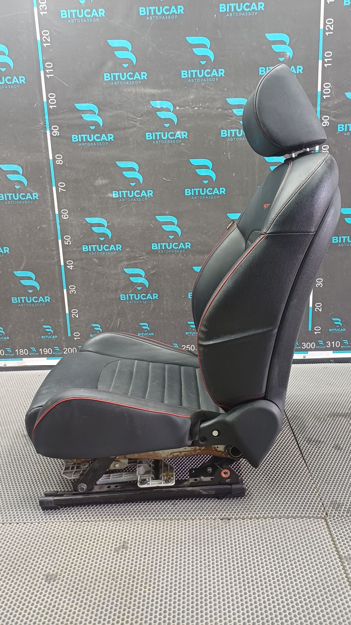 https://ycs.partsauto.market/partsauto-images/thmbs/userImages/c8f07ba63eb5b2f0f6006ea854bf8f7d/part/96a7002f-a91e-4453-85dc-8e9b3fef6c3b_1777445645693.jpg
