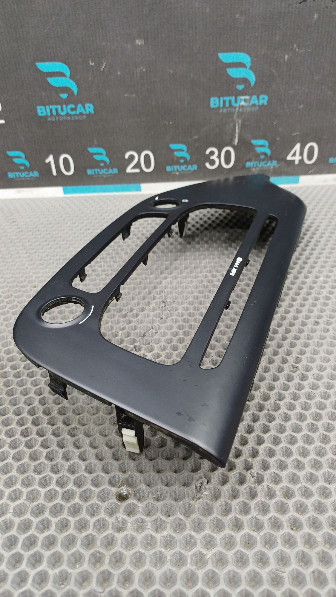 https://ycs.partsauto.market/partsauto-images/thmbs/userImages/c8f07ba63eb5b2f0f6006ea854bf8f7d/part/96b2f467-0e8b-4c5e-bec1-fe75c5a5c4c1_1776320357611.jpg