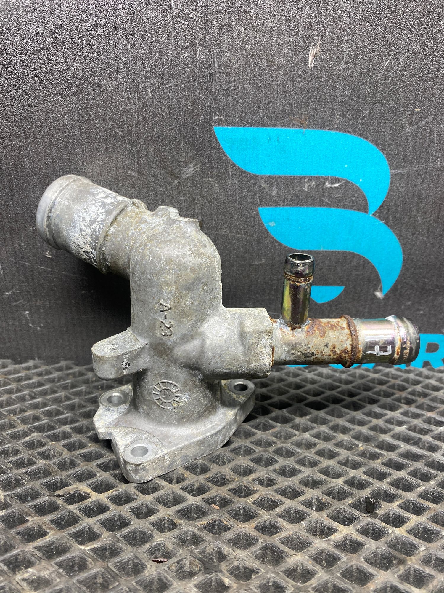 https://ycs.partsauto.market/partsauto-images/thmbs/userImages/c8f07ba63eb5b2f0f6006ea854bf8f7d/part/9748d84a-5993-47a9-a908-811c78f0b8b2_1777114657342.jpg