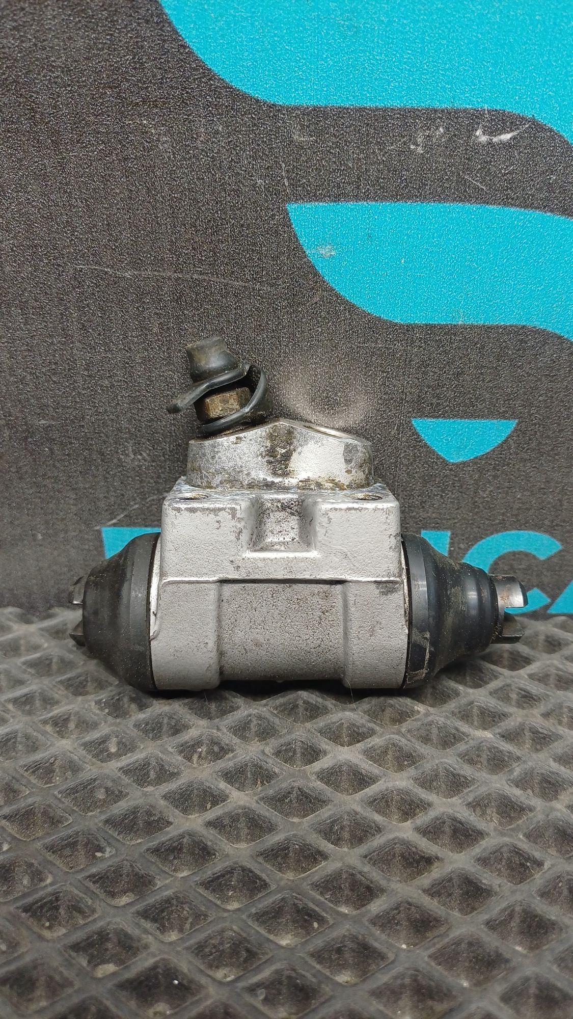 https://ycs.partsauto.market/partsauto-images/thmbs/userImages/c8f07ba63eb5b2f0f6006ea854bf8f7d/part/97d29739-c45d-4ccb-9ff1-718f06a52e97_1777100551565.jpg