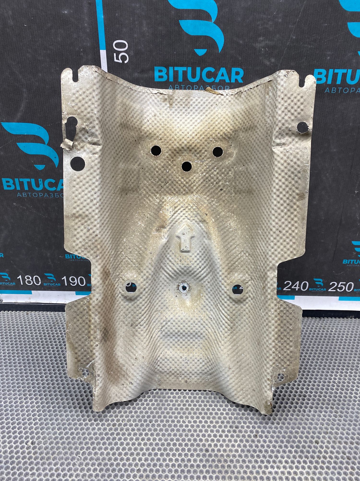 Б/У Экран тепловой средний глушителя  Kia Optima 4 рест 2019г. 2.0L. G4ND АКПП, 1990 рублей, Краснодар