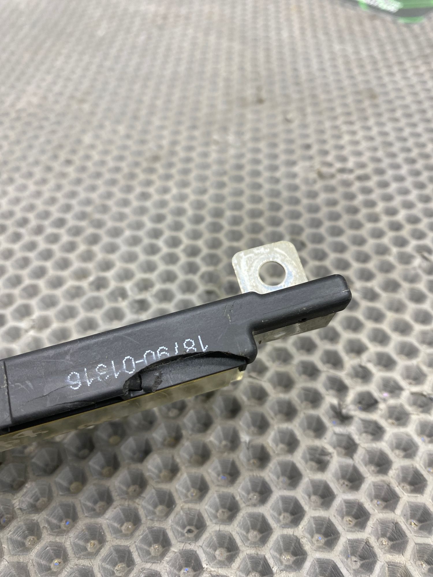 https://ycs.partsauto.market/partsauto-images/thmbs/userImages/c8f07ba63eb5b2f0f6006ea854bf8f7d/part/982d7ccb-f32e-43ff-adb9-aa18c45ccfa6_1777388877852.jpg