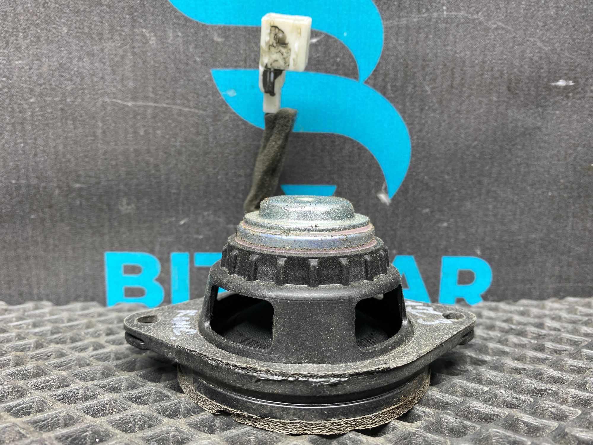 https://ycs.partsauto.market/partsauto-images/thmbs/userImages/c8f07ba63eb5b2f0f6006ea854bf8f7d/part/9835accd-9f4d-4d3e-b93c-31926d9515e2_1776929255648.jpg