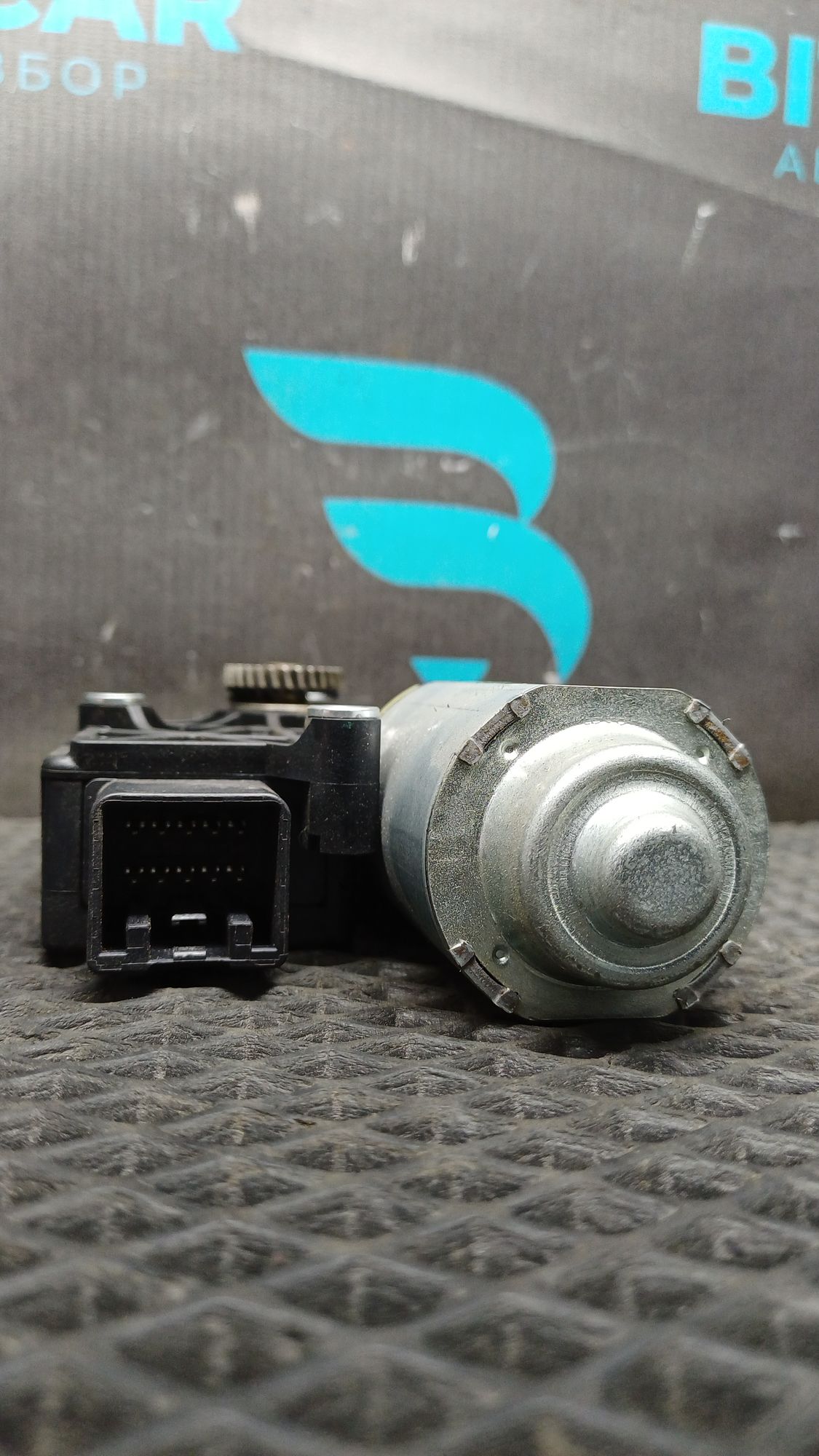 https://ycs.partsauto.market/partsauto-images/thmbs/userImages/c8f07ba63eb5b2f0f6006ea854bf8f7d/part/98944b23-6bfb-46fe-b88f-299bddf45137_1777563024357.jpg