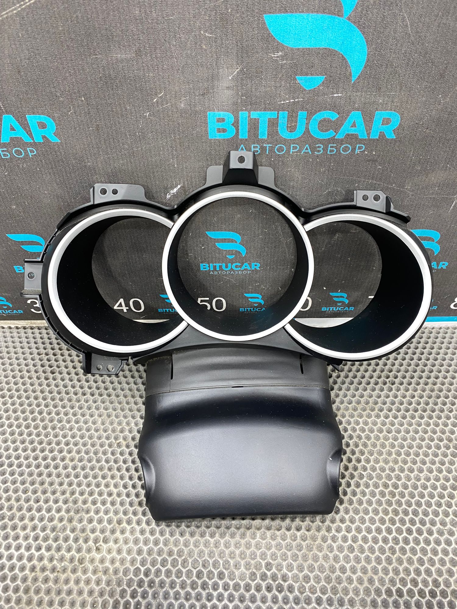 https://ycs.partsauto.market/partsauto-images/thmbs/userImages/c8f07ba63eb5b2f0f6006ea854bf8f7d/part/98af2c03-936d-4d32-a99e-d3e3e8c001fa_1770714769379.jpg