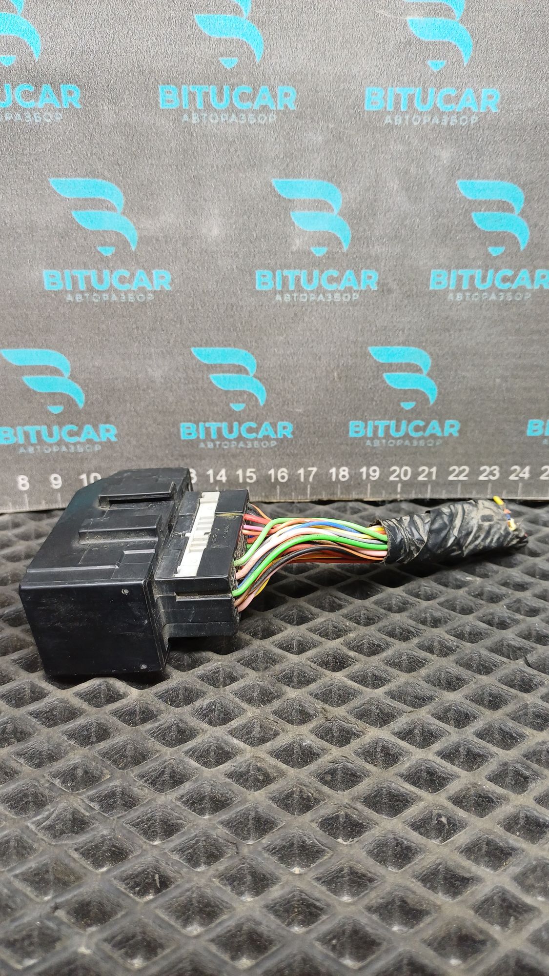 https://ycs.partsauto.market/partsauto-images/thmbs/userImages/c8f07ba63eb5b2f0f6006ea854bf8f7d/part/98c64b66-94fd-4b1f-b23e-7df62eb062d4_1777530895566.jpg