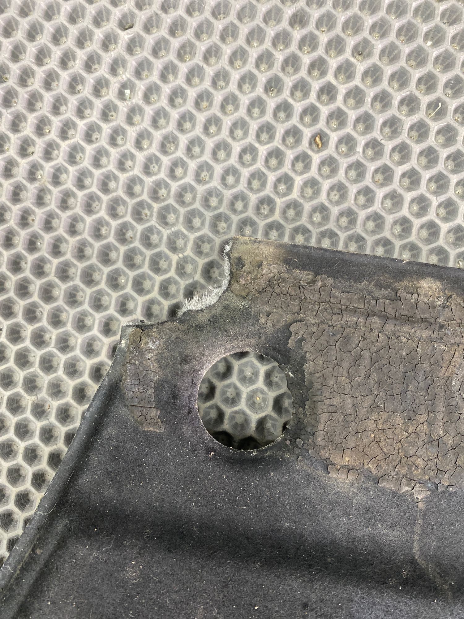 https://ycs.partsauto.market/partsauto-images/thmbs/userImages/c8f07ba63eb5b2f0f6006ea854bf8f7d/part/990581e4-fd6b-41b9-8c07-d1900ecedf13_1777456168374.jpg