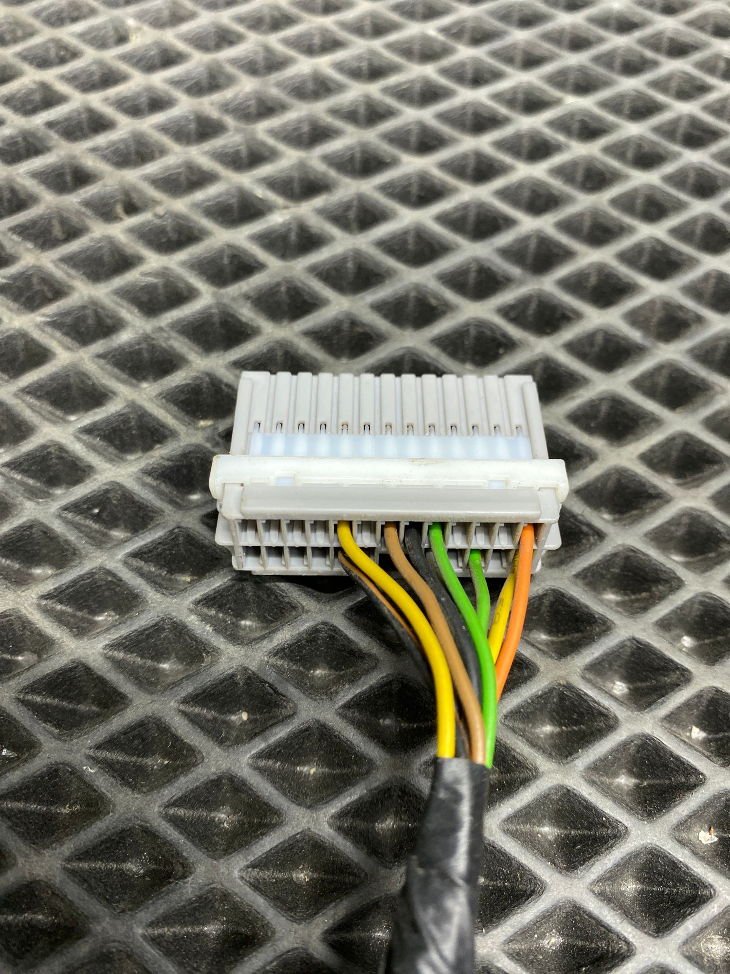 Б/У Фишка блока сигнализации Kia Ceed 2 JD (G4FG) 1.6L MT 2012 Универсал, 499 рублей, Краснодар