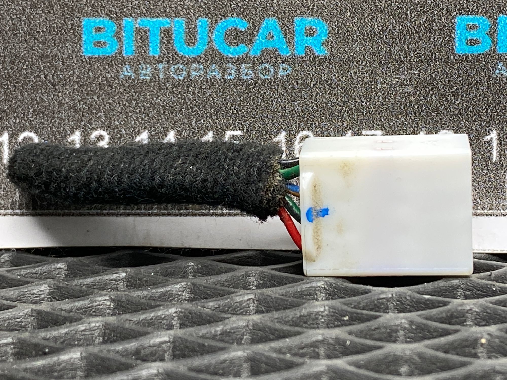 https://ycs.partsauto.market/partsauto-images/thmbs/userImages/c8f07ba63eb5b2f0f6006ea854bf8f7d/part/992d990c-0fcc-4709-8345-7cf1df6f0346_1777722158170.jpg