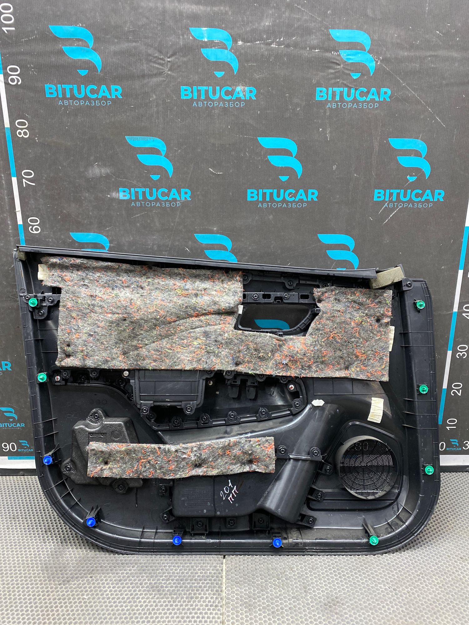 https://ycs.partsauto.market/partsauto-images/thmbs/userImages/c8f07ba63eb5b2f0f6006ea854bf8f7d/part/99484910-b343-4570-93c8-72be33063a92_1777043766755.jpg