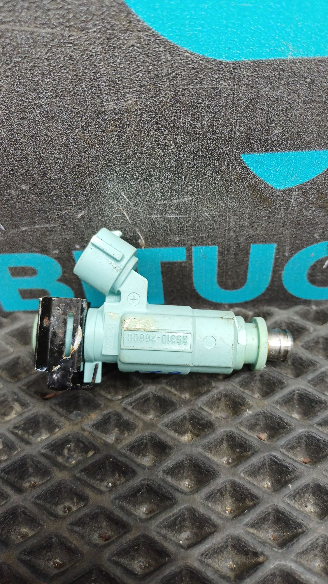 https://ycs.partsauto.market/partsauto-images/thmbs/userImages/c8f07ba63eb5b2f0f6006ea854bf8f7d/part/99951741-2195-489e-9477-bd4cae084bf2_1777125797337.jpg