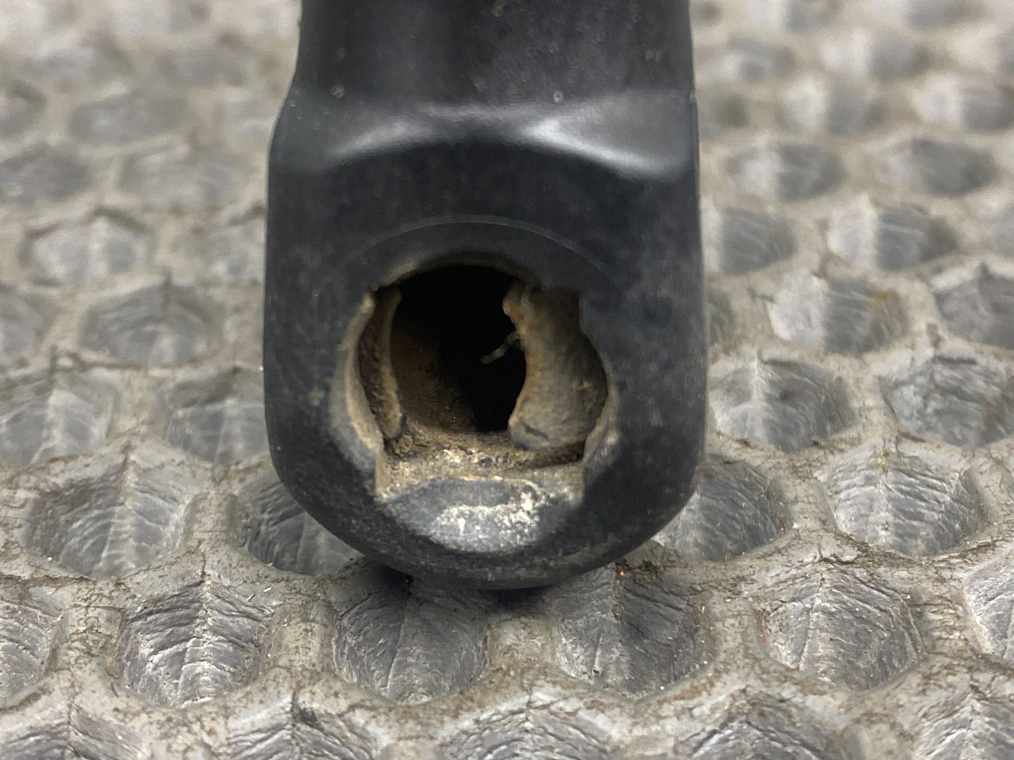 Б/У Амортизатор крышки багажника Kia Ceed 2 JD (G4FG) 1.6L AT 2013 Хэтчбек, 990 рублей, Краснодар