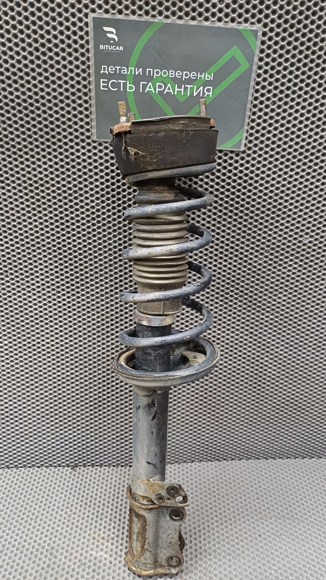 Б/У Амортизатор задний левый в сборе с пружиной Toyota CARINA E 6 дорест. 1992—1996 1994 Зеленый, 2490 рублей, Краснодар