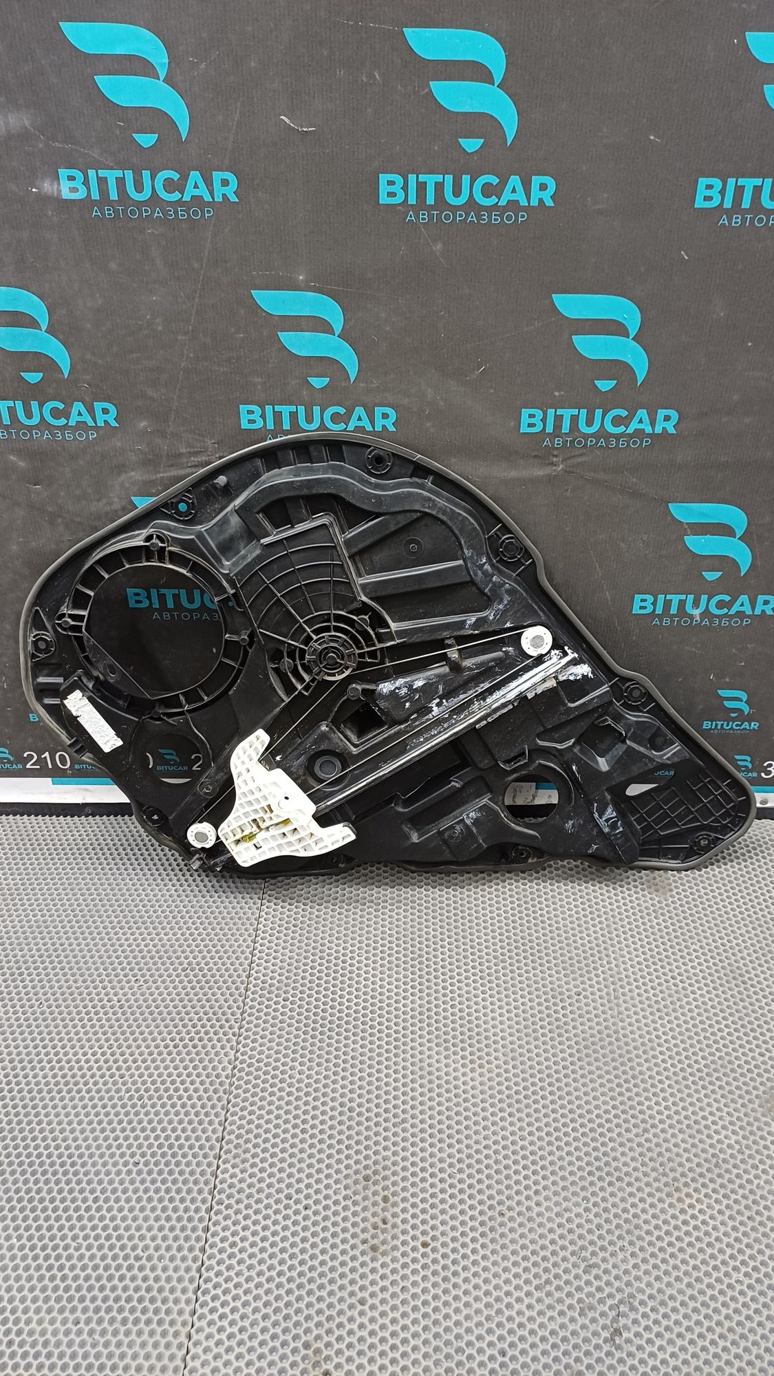 https://ycs.partsauto.market/partsauto-images/thmbs/userImages/c8f07ba63eb5b2f0f6006ea854bf8f7d/part/9a39b3ef-2adb-4756-80a0-ade38285aec0_1775461541886.jpg