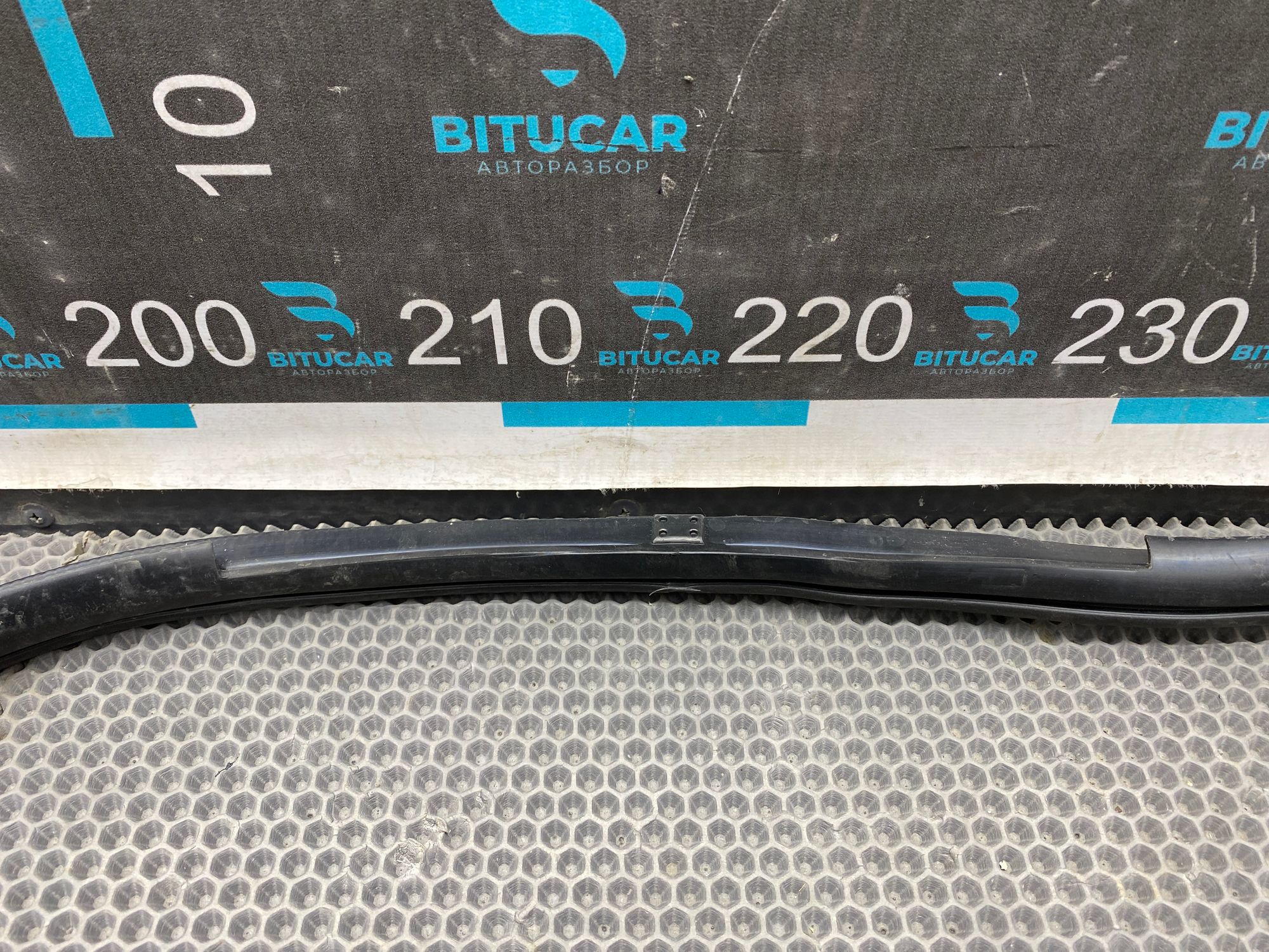 https://ycs.partsauto.market/partsauto-images/thmbs/userImages/c8f07ba63eb5b2f0f6006ea854bf8f7d/part/9a67ec3f-59da-4ba1-9445-80382e442dac_1777616416361.jpg