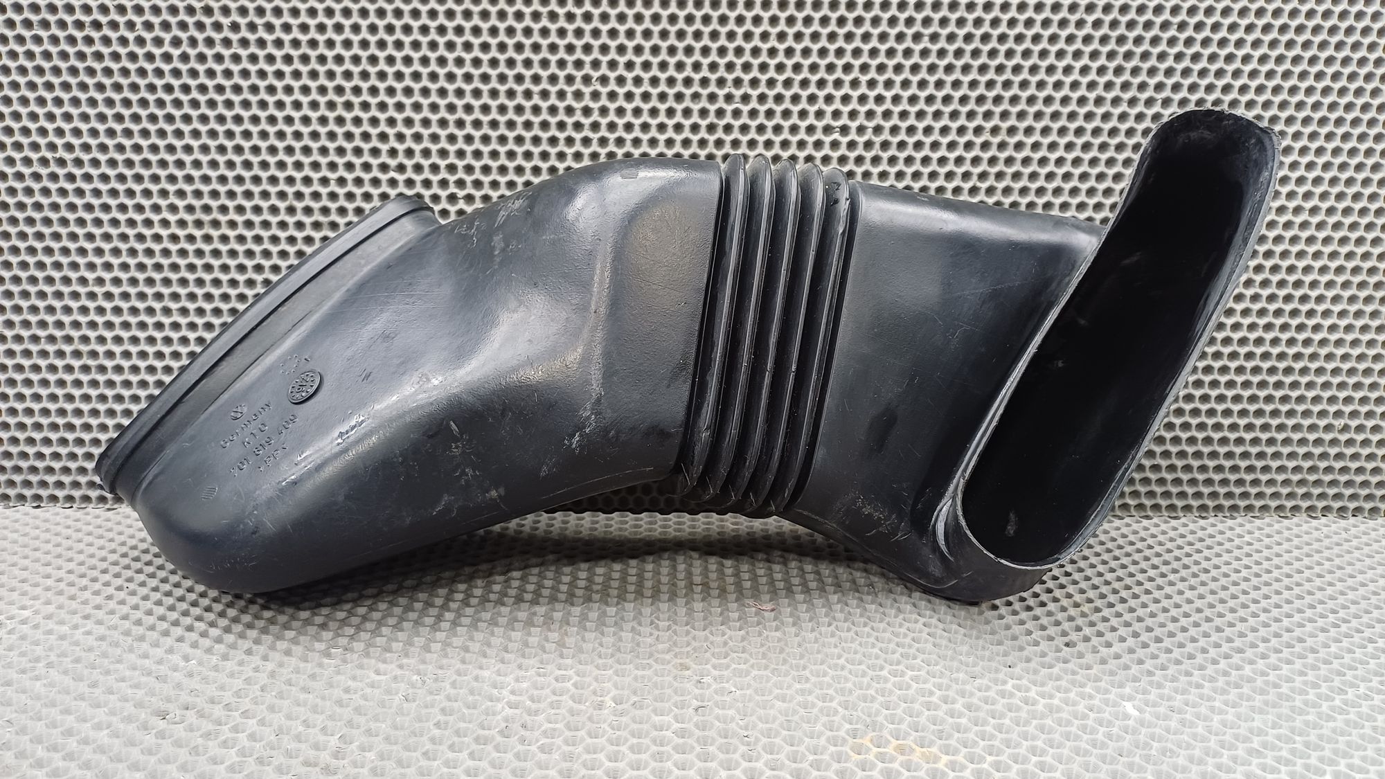 https://ycs.partsauto.market/partsauto-images/thmbs/userImages/c8f07ba63eb5b2f0f6006ea854bf8f7d/part/9a79ae06-4850-4c08-8c6a-cb09162e063d_1774180337236.jpg