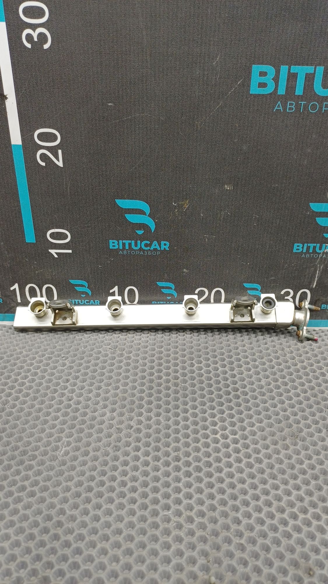 https://ycs.partsauto.market/partsauto-images/thmbs/userImages/c8f07ba63eb5b2f0f6006ea854bf8f7d/part/9aaf41a3-950e-461a-aba3-31b0c1264587_1777375162140.jpg