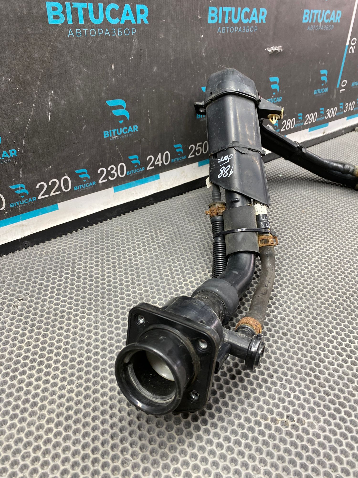 https://ycs.partsauto.market/partsauto-images/thmbs/userImages/c8f07ba63eb5b2f0f6006ea854bf8f7d/part/9b179a68-2867-4b2a-9316-39934ad8cfa1_1777554918139.jpg
