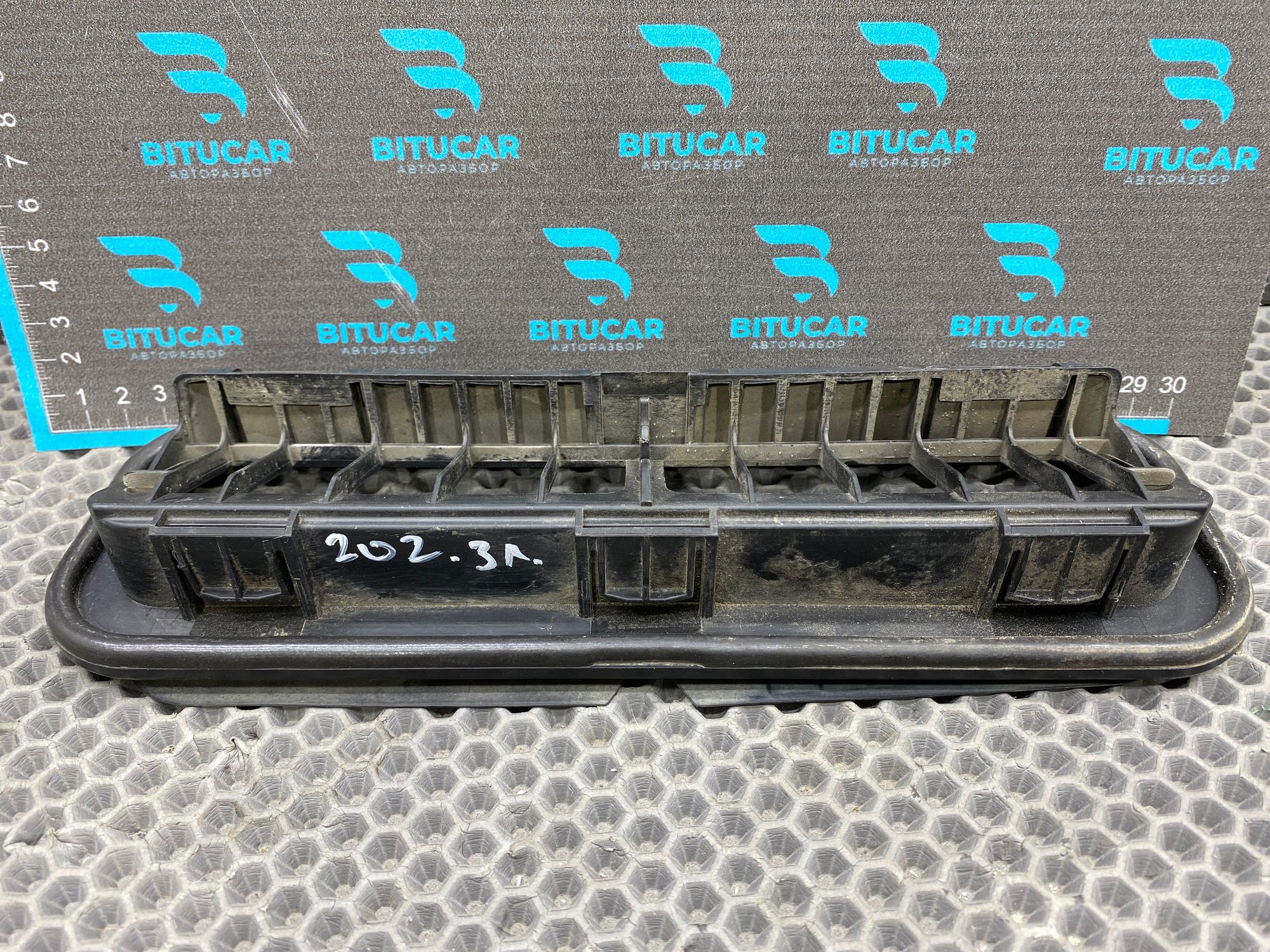 https://ycs.partsauto.market/partsauto-images/thmbs/userImages/c8f07ba63eb5b2f0f6006ea854bf8f7d/part/9b32c5a0-4d8d-4dc5-ae0e-e742051bfb3c_1777809238274.jpg