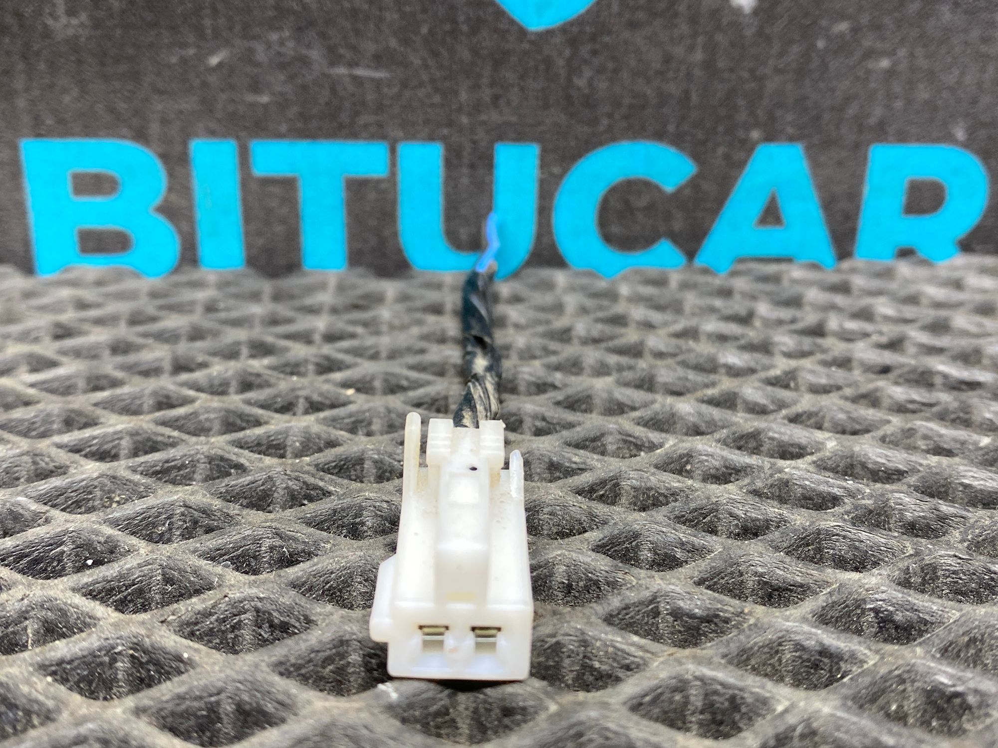 https://ycs.partsauto.market/partsauto-images/thmbs/userImages/c8f07ba63eb5b2f0f6006ea854bf8f7d/part/9b6d96eb-a4f4-4e54-af55-8c05ed52ec47_1776942936775.jpg