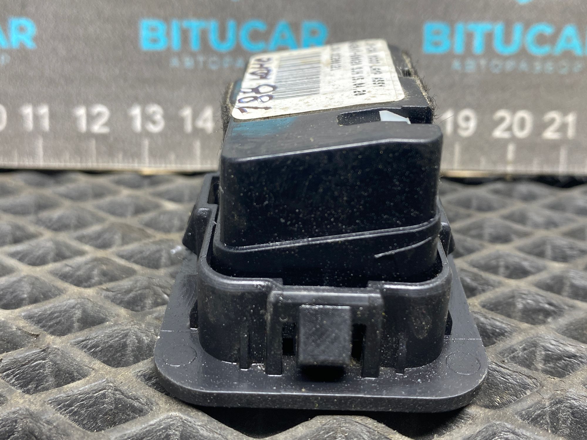 https://ycs.partsauto.market/partsauto-images/thmbs/userImages/c8f07ba63eb5b2f0f6006ea854bf8f7d/part/9b9b8302-8a31-4984-9384-7af01c44d812_1777381309819.jpg