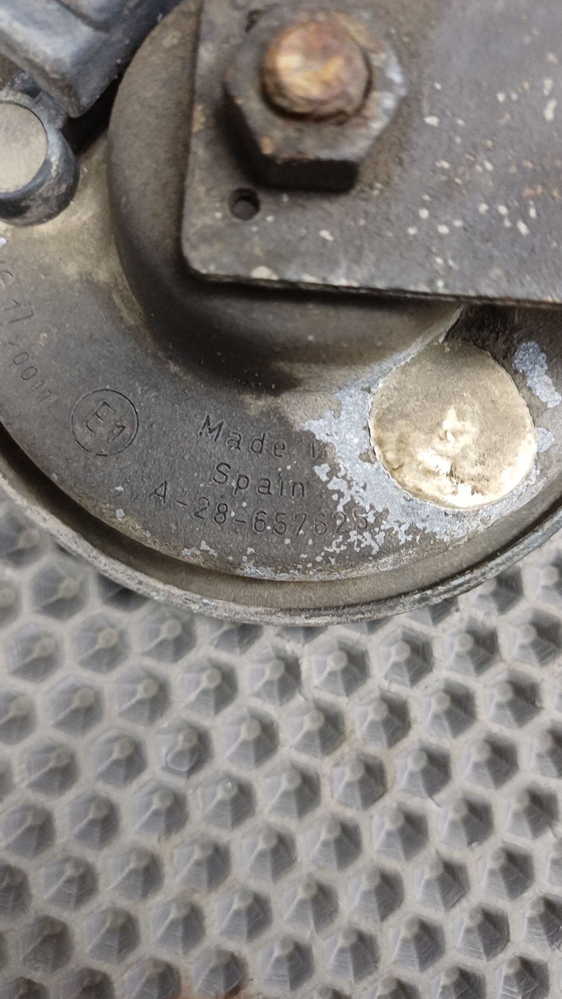 Б/У Звуковой сигнал Toyota CARINA E 6 дорест. 1992—1996 1994 Зеленый, 990 рублей, Краснодар