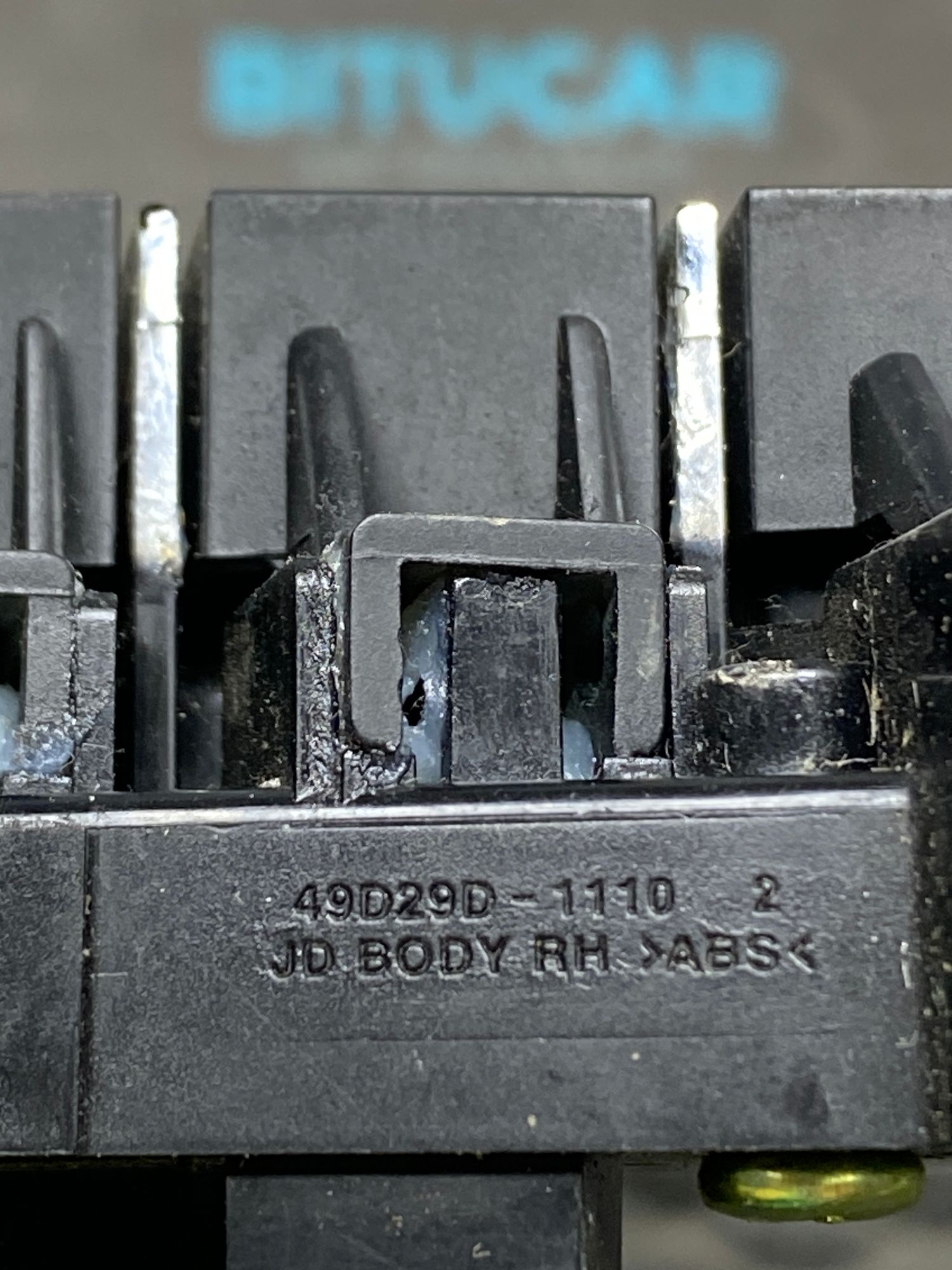 https://ycs.partsauto.market/partsauto-images/thmbs/userImages/c8f07ba63eb5b2f0f6006ea854bf8f7d/part/9c09dcb5-9219-4971-8a6f-9fb681505901_1777378832594.jpg