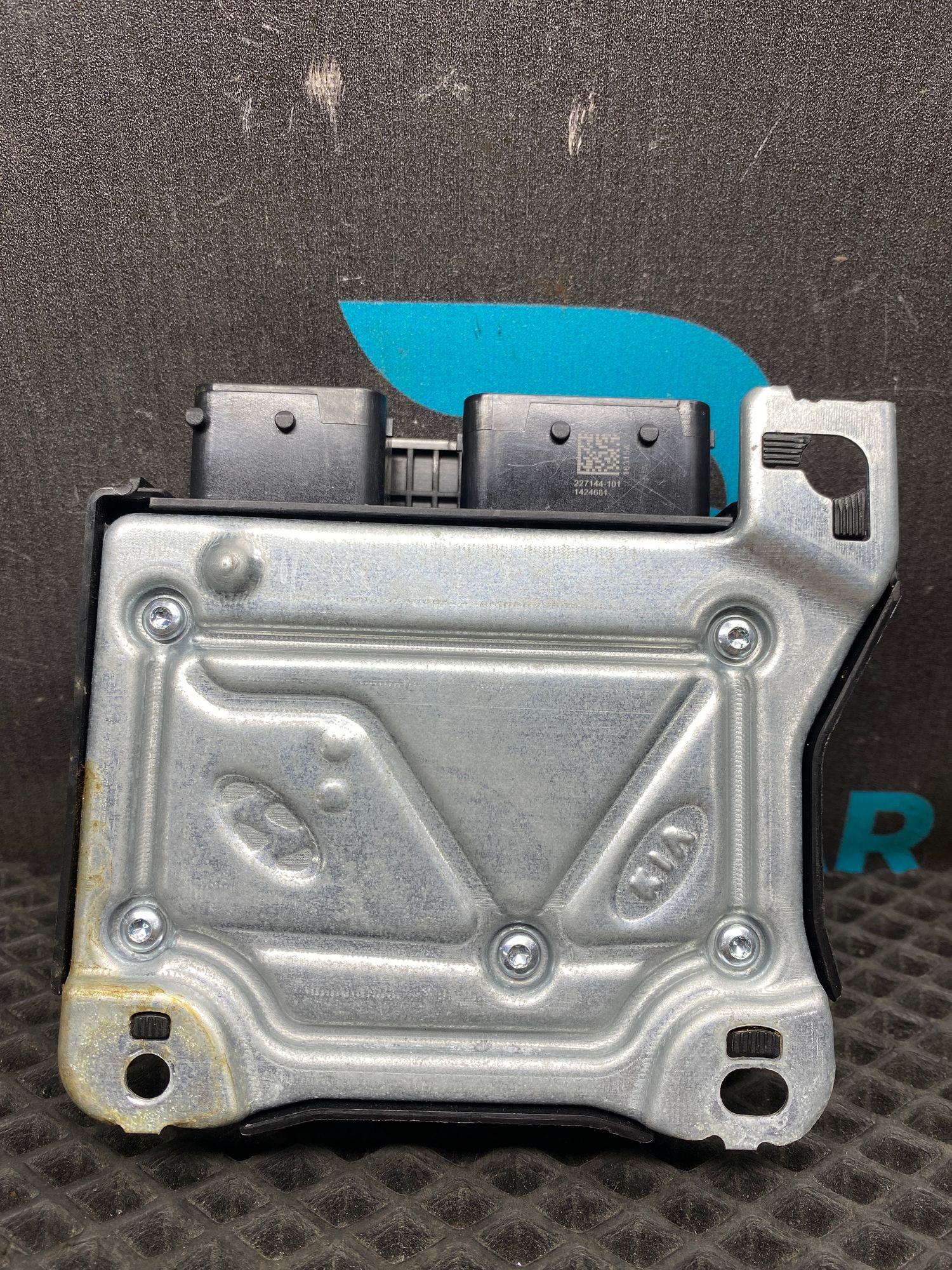 https://ycs.partsauto.market/partsauto-images/thmbs/userImages/c8f07ba63eb5b2f0f6006ea854bf8f7d/part/9c58a742-c17f-4534-9bb1-6f1adfec5d46_1777548346651.jpg