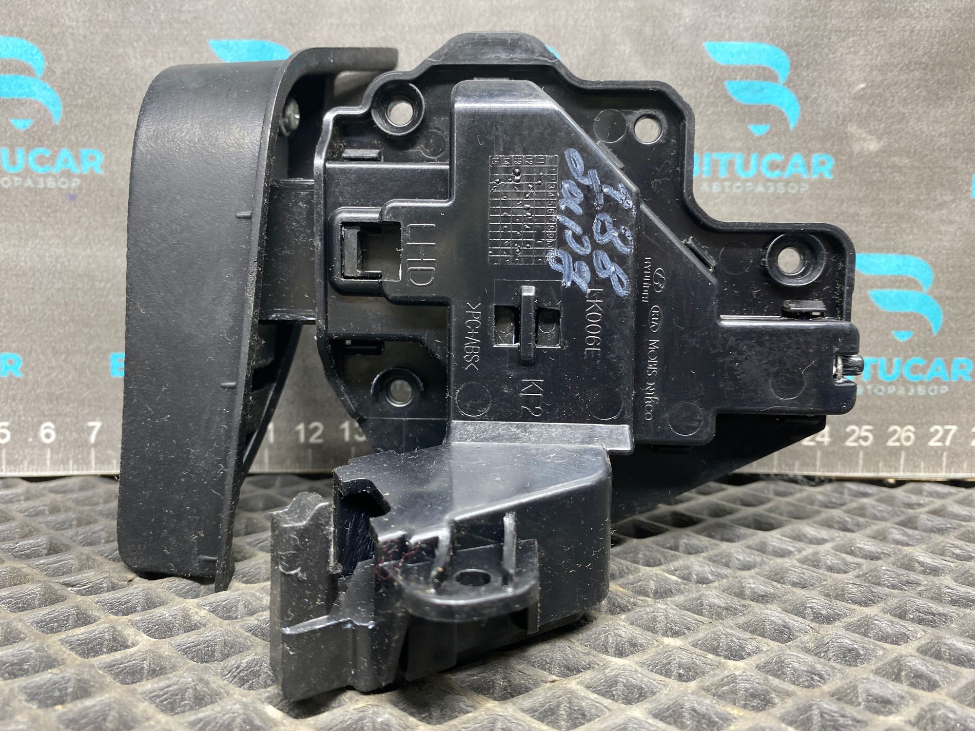 https://ycs.partsauto.market/partsauto-images/thmbs/userImages/c8f07ba63eb5b2f0f6006ea854bf8f7d/part/9c7ca835-7465-4c5d-ba79-3c60435d3b52_1777459476138.jpg