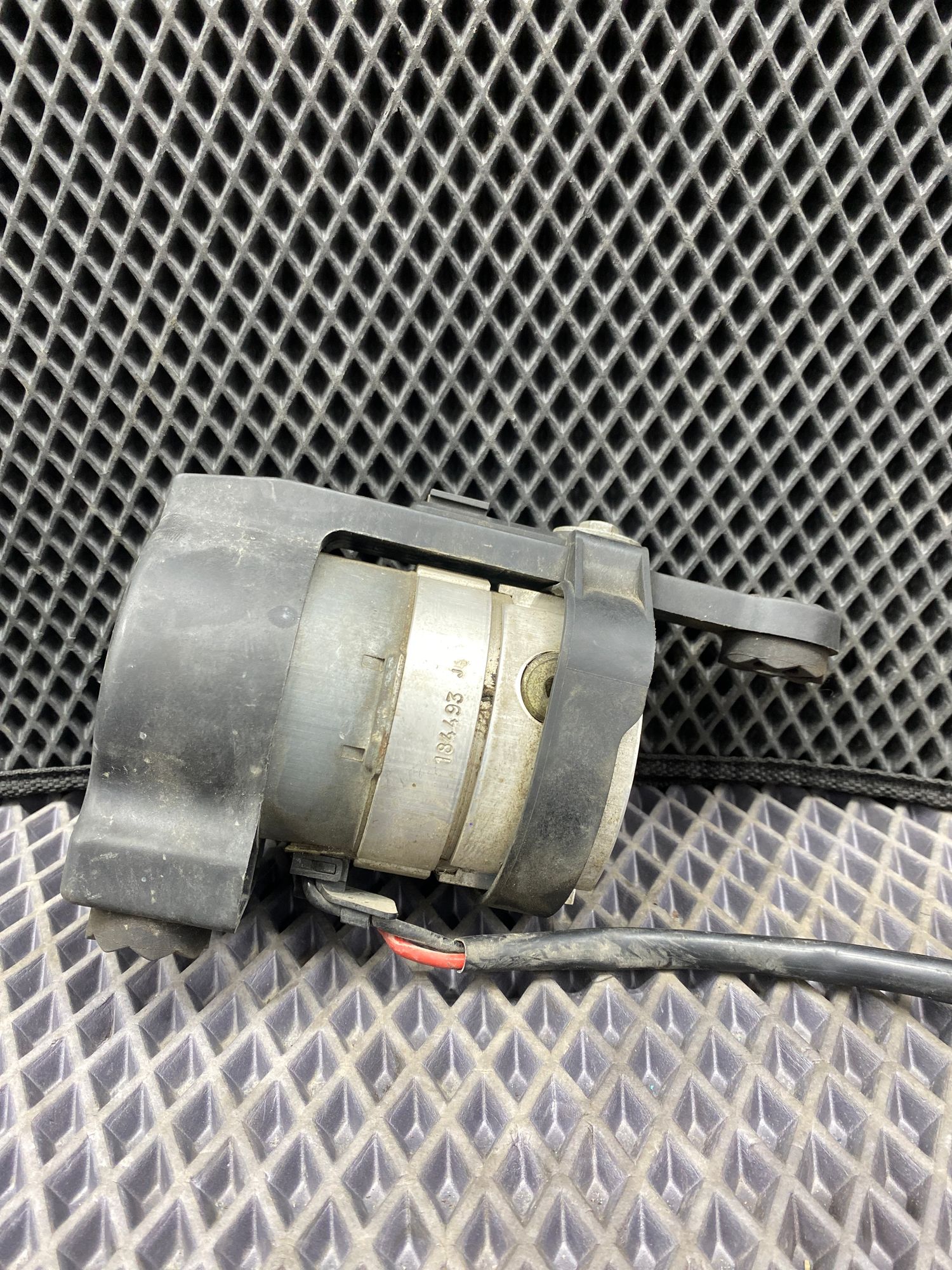 Б/У гидронасос (компрессор) системы DSC BMW 7-Series 4 дорест. 2001—2005 2003 Черный, 3890 рублей, Краснодар