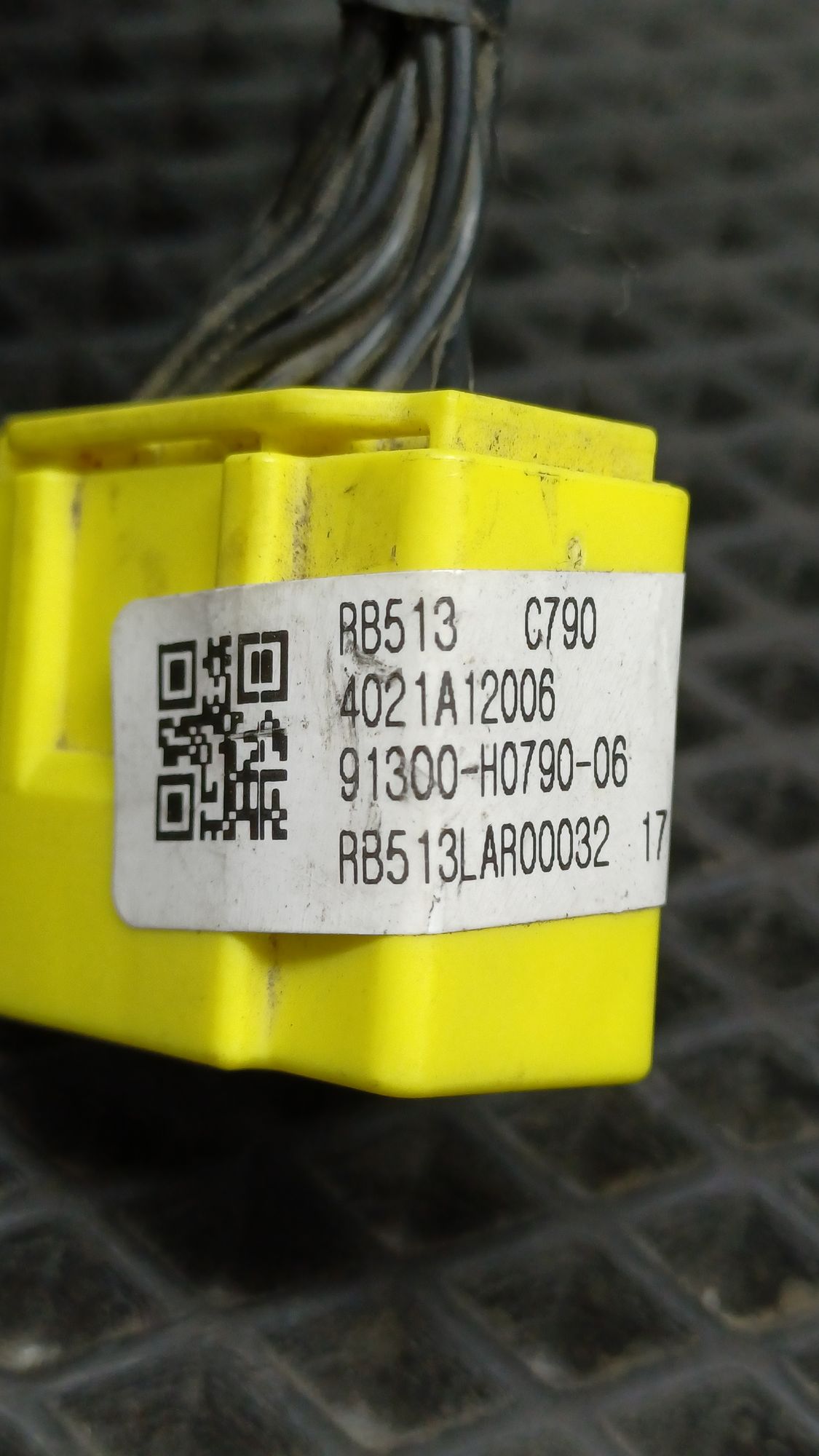 https://ycs.partsauto.market/partsauto-images/thmbs/userImages/c8f07ba63eb5b2f0f6006ea854bf8f7d/part/9d4d7214-43d9-4eda-8474-d5822d12aaca_1777538219102.jpg