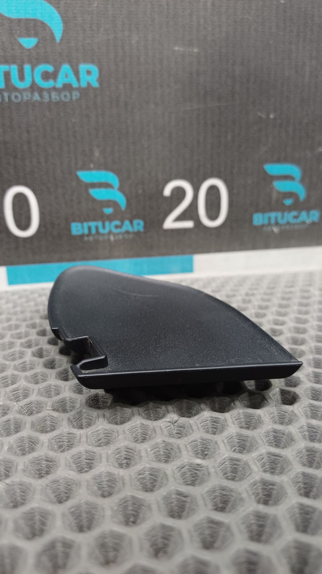 https://ycs.partsauto.market/partsauto-images/thmbs/userImages/c8f07ba63eb5b2f0f6006ea854bf8f7d/part/9e3f5c3a-f7bf-4015-bfc5-2f2859621543_1776236597073.jpg