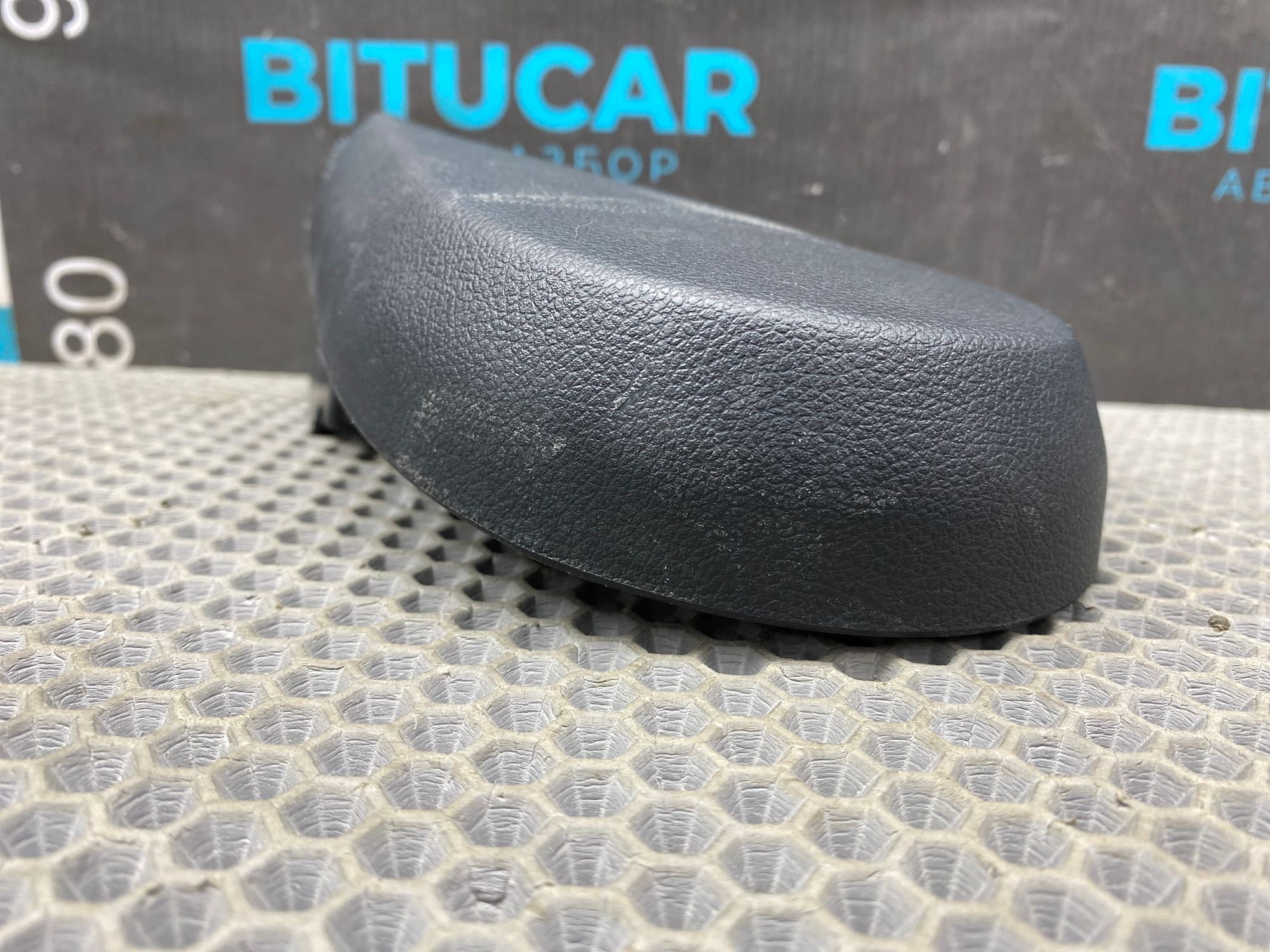 https://ycs.partsauto.market/partsauto-images/thmbs/userImages/c8f07ba63eb5b2f0f6006ea854bf8f7d/part/9e491318-9ad7-4811-9428-2c2cc072a19f_1777015838909.jpg