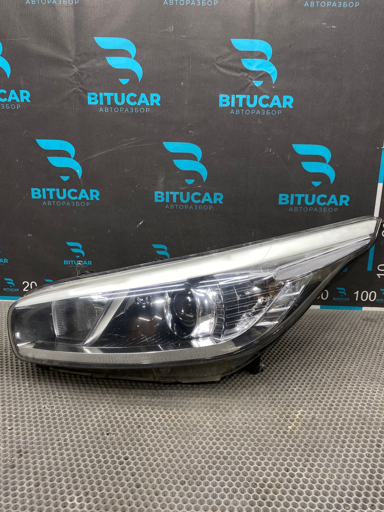 https://ycs.partsauto.market/partsauto-images/thmbs/userImages/c8f07ba63eb5b2f0f6006ea854bf8f7d/part/9ea4b96a-04ec-44e4-af11-b00152d8fc4f_1771238091714.jpg