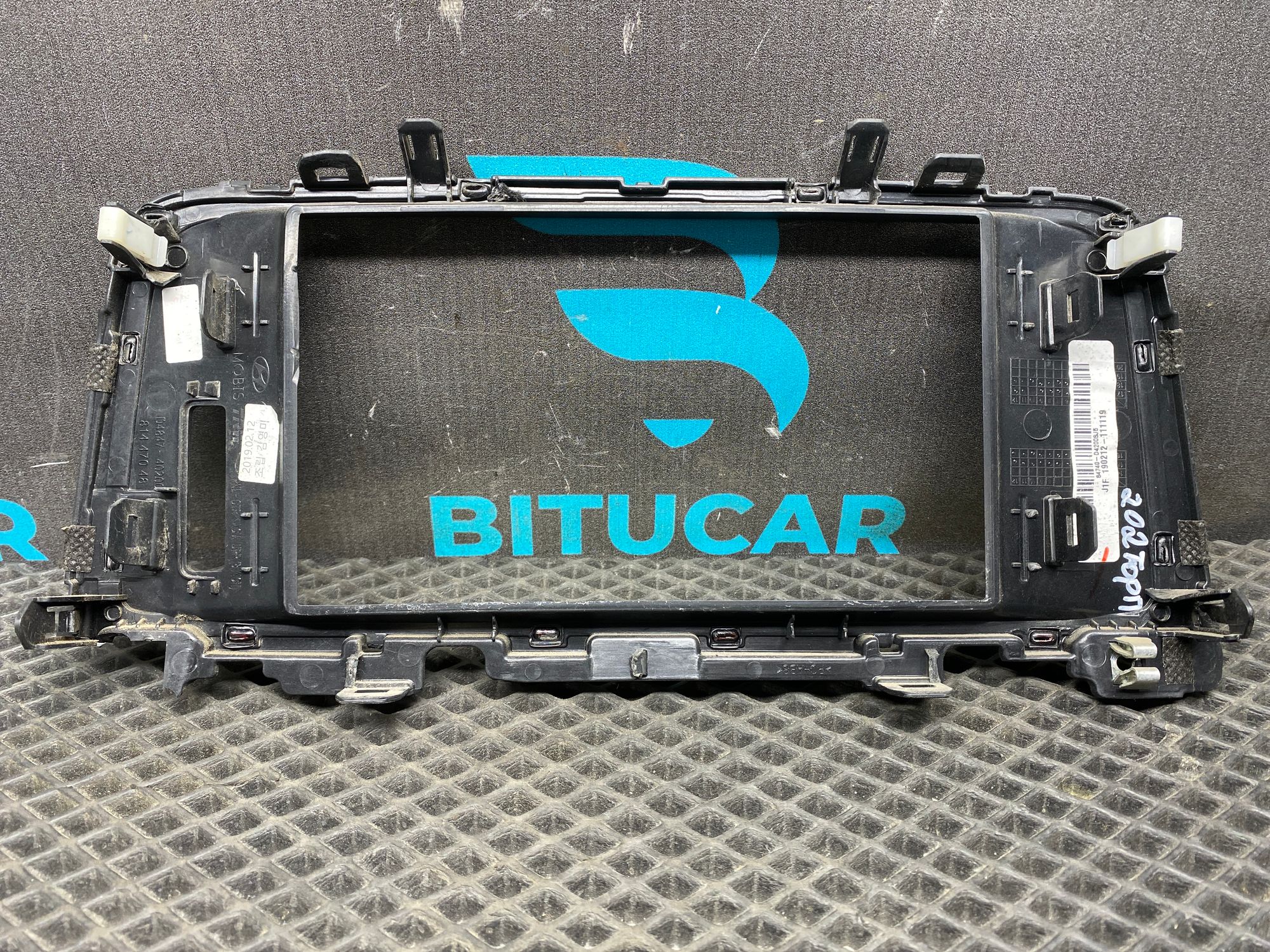 https://ycs.partsauto.market/partsauto-images/thmbs/userImages/c8f07ba63eb5b2f0f6006ea854bf8f7d/part/9f2b65d7-eef8-416b-9fab-e23175c43a25_1777704974035.jpg