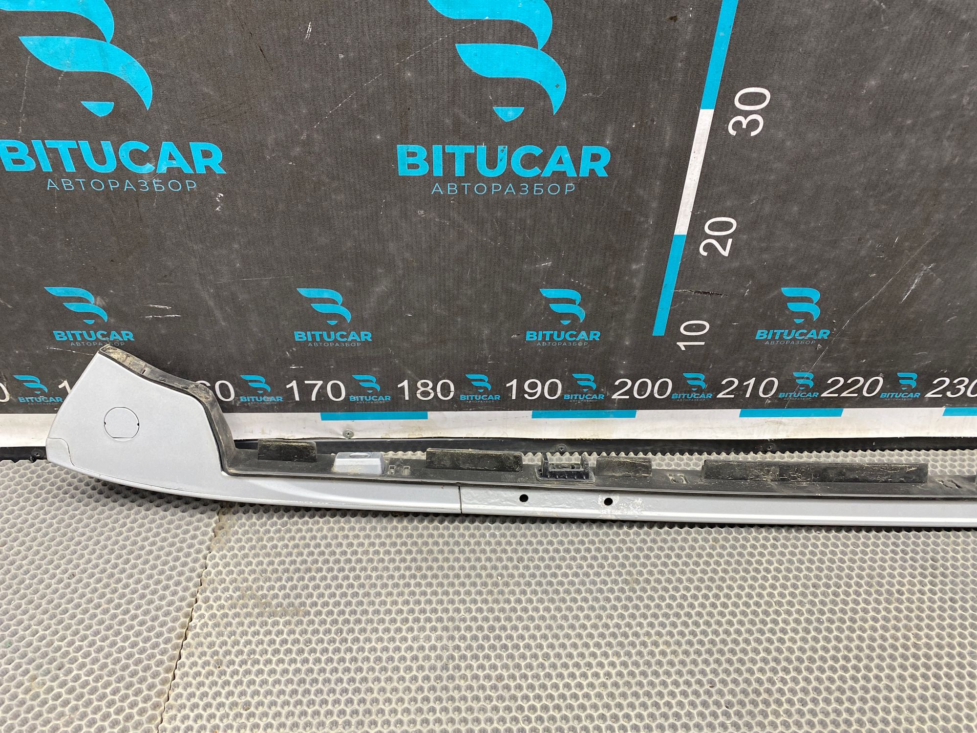 https://ycs.partsauto.market/partsauto-images/thmbs/userImages/c8f07ba63eb5b2f0f6006ea854bf8f7d/part/9fb46837-7597-474f-99c5-c81f6f2398ee_1777373284098.jpg