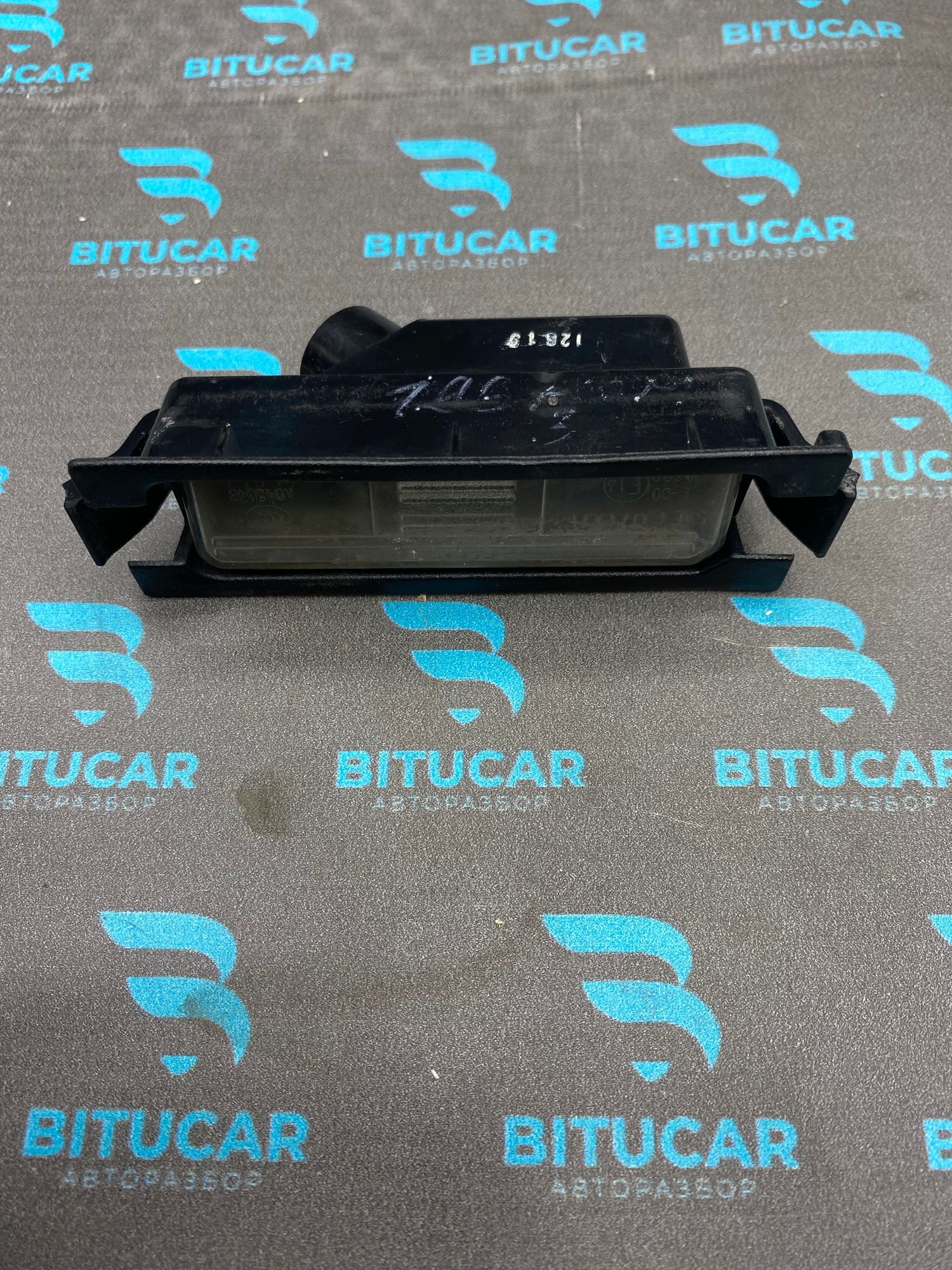 https://ycs.partsauto.market/partsauto-images/thmbs/userImages/c8f07ba63eb5b2f0f6006ea854bf8f7d/part/a0ca54dd-cf3d-4c44-a1b6-d4233735b7bc_1771927695518.jpg