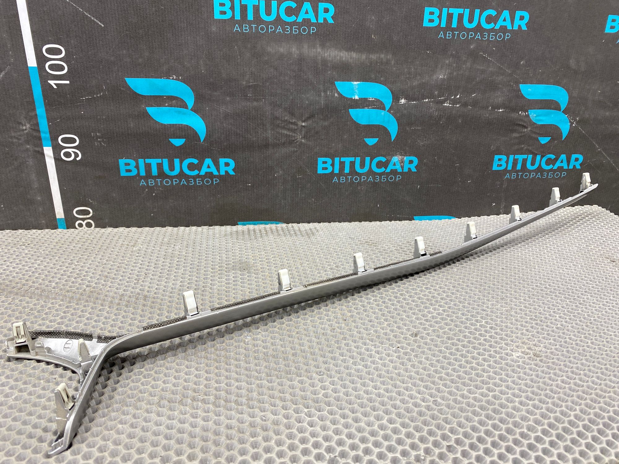https://ycs.partsauto.market/partsauto-images/thmbs/userImages/c8f07ba63eb5b2f0f6006ea854bf8f7d/part/a165858f-e1d8-49b4-9cdc-8d98be48d4c3_1777017927507.jpg