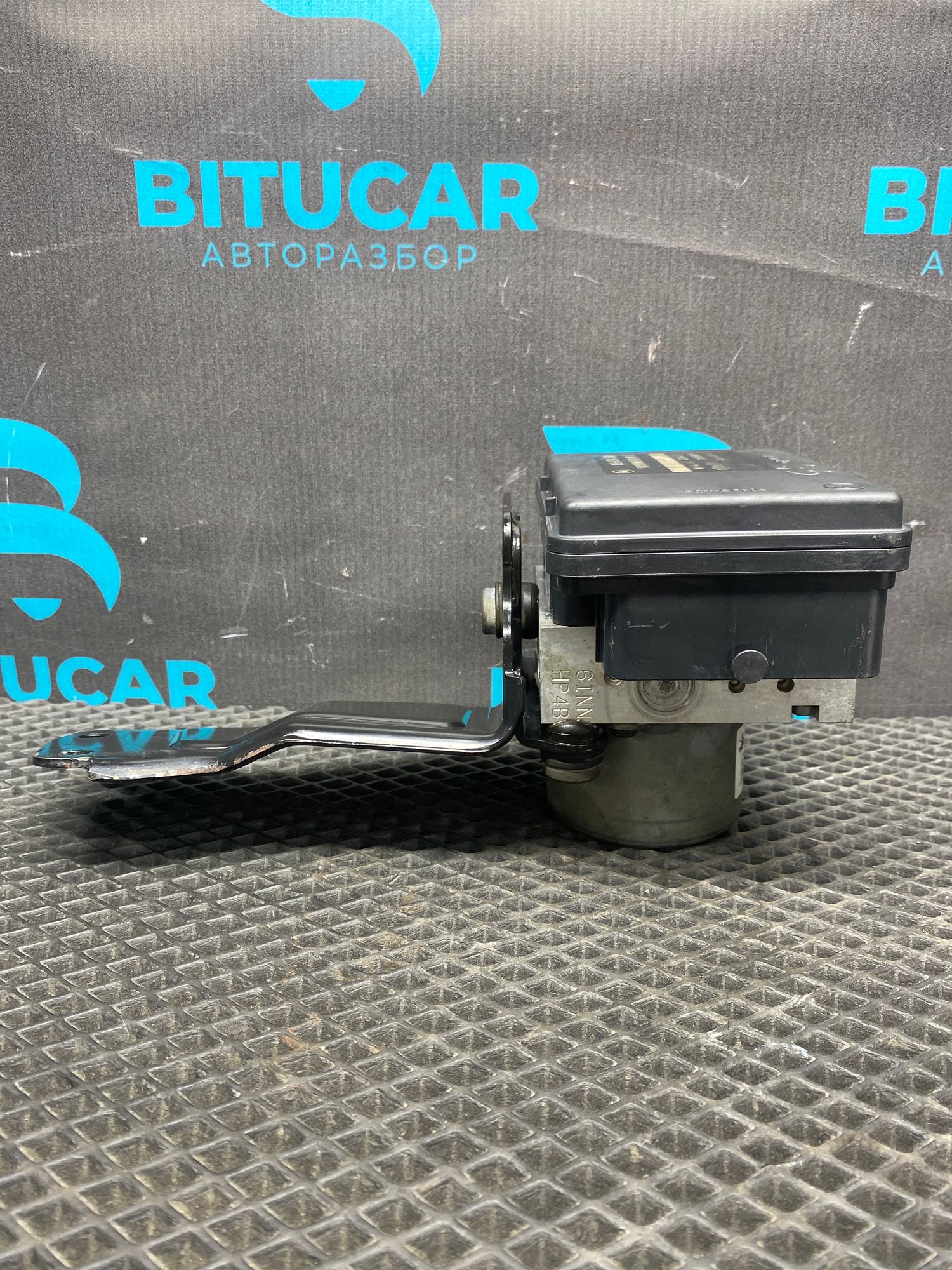 https://ycs.partsauto.market/partsauto-images/thmbs/userImages/c8f07ba63eb5b2f0f6006ea854bf8f7d/part/a1669851-f669-4b9b-af7c-8861fc477881_1777115200826.jpg